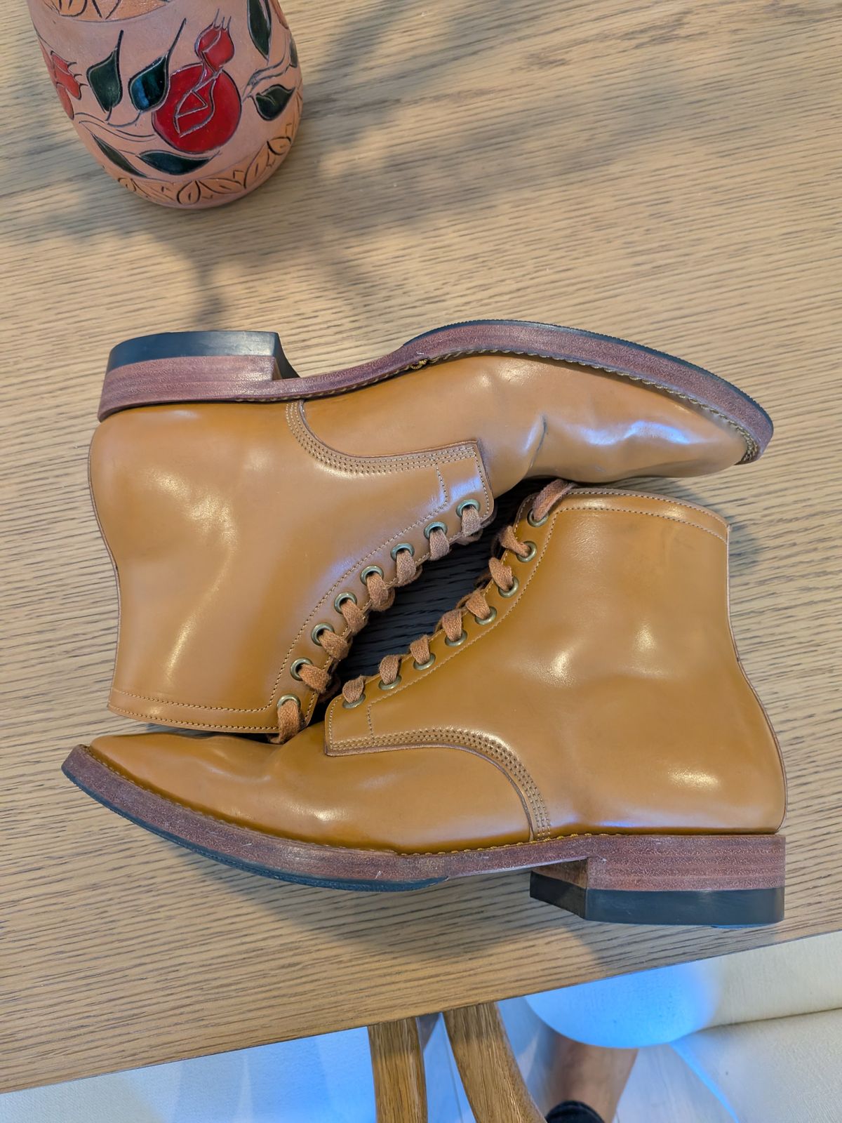 Photo by catchyname on January 2, 2026 of the Onderhoud LVL01 Derby Boot in Maryam Unglazed Shell natural.
