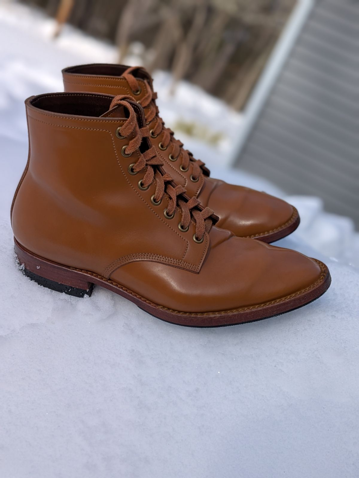 Photo by catchyname on February 1, 2026 of the Onderhoud LVL01 Derby Boot in Maryam Unglazed Shell natural.