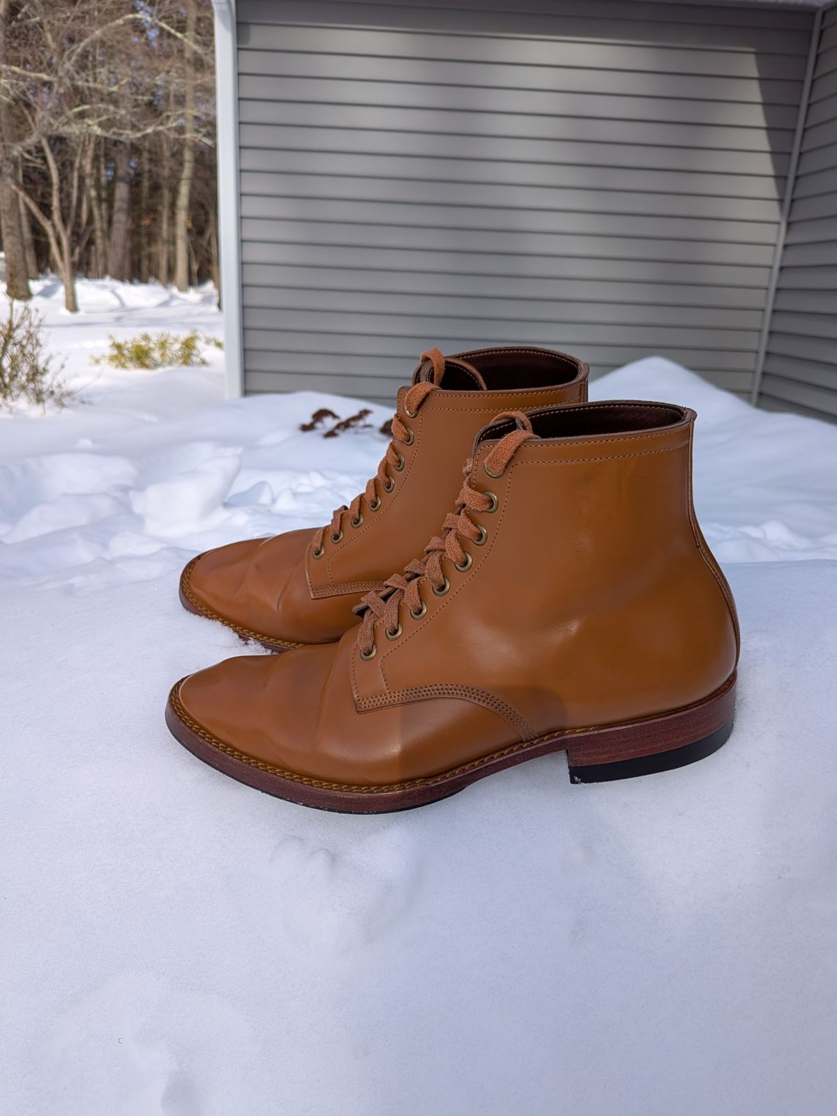 Photo by catchyname on February 1, 2026 of the Onderhoud LVL01 Derby Boot in Maryam Unglazed Shell natural.