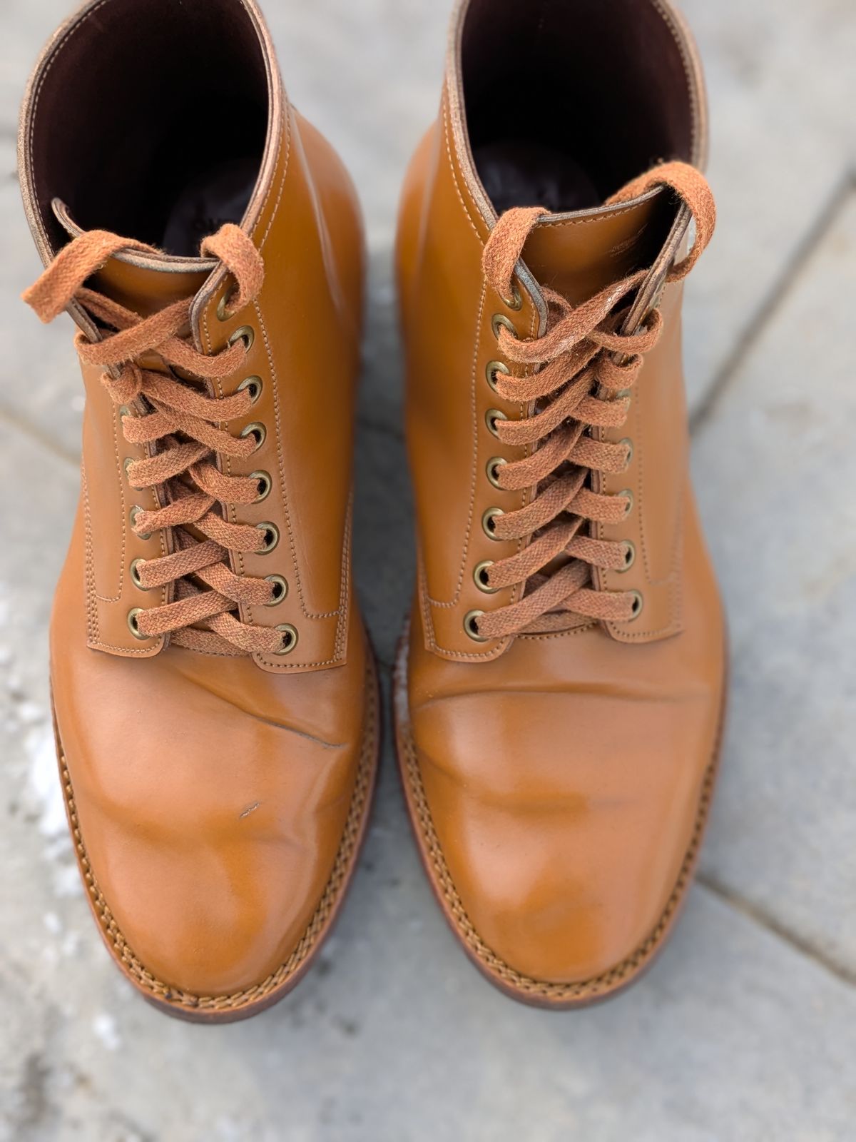 Photo by catchyname on February 1, 2026 of the Onderhoud LVL01 Derby Boot in Maryam Unglazed Shell natural.