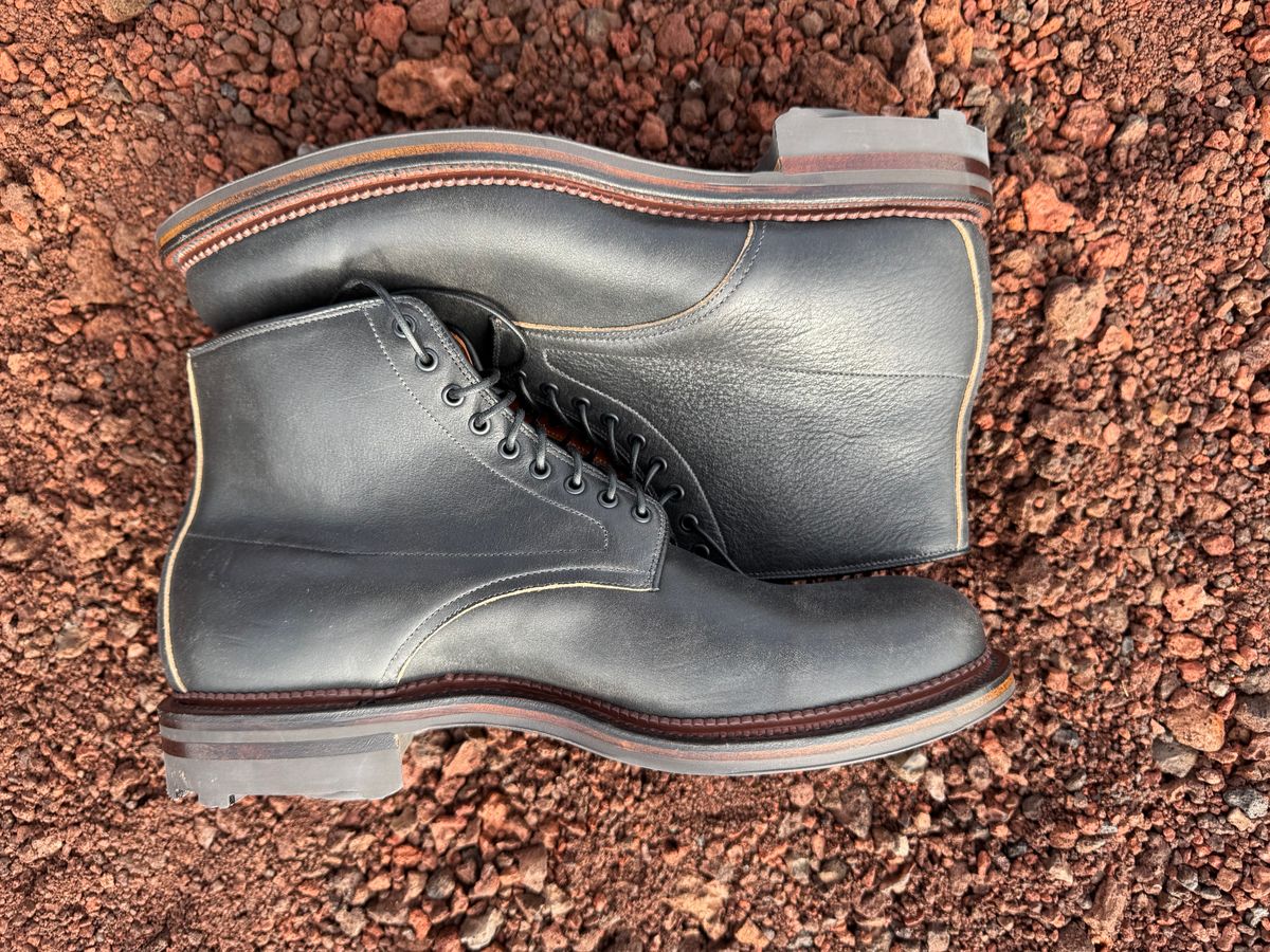 Photo by catchyname on September 29, 2024 of the Viberg Navvy Boot in Horween Black Washed Chromexcel & Washed Chromexcel.