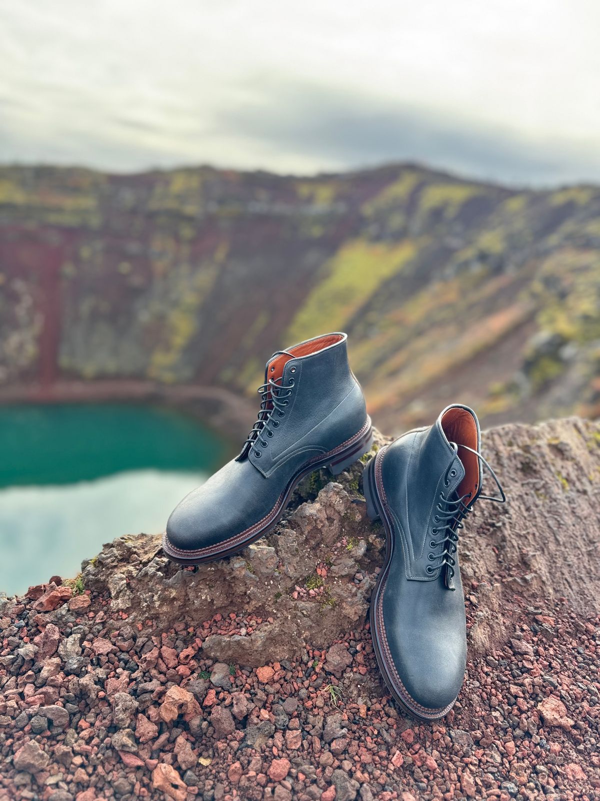 Photo by catchyname on September 29, 2024 of the Viberg Navvy Boot in Horween Black Washed Chromexcel & Washed Chromexcel.