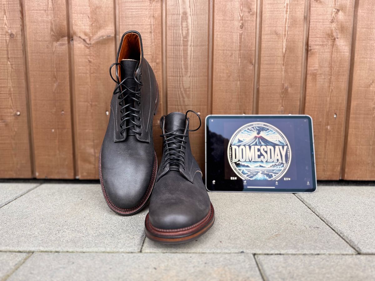 Photo by catchyname on October 2, 2024 of the Viberg Navvy Boot in Horween Black Washed Chromexcel & Washed Chromexcel.