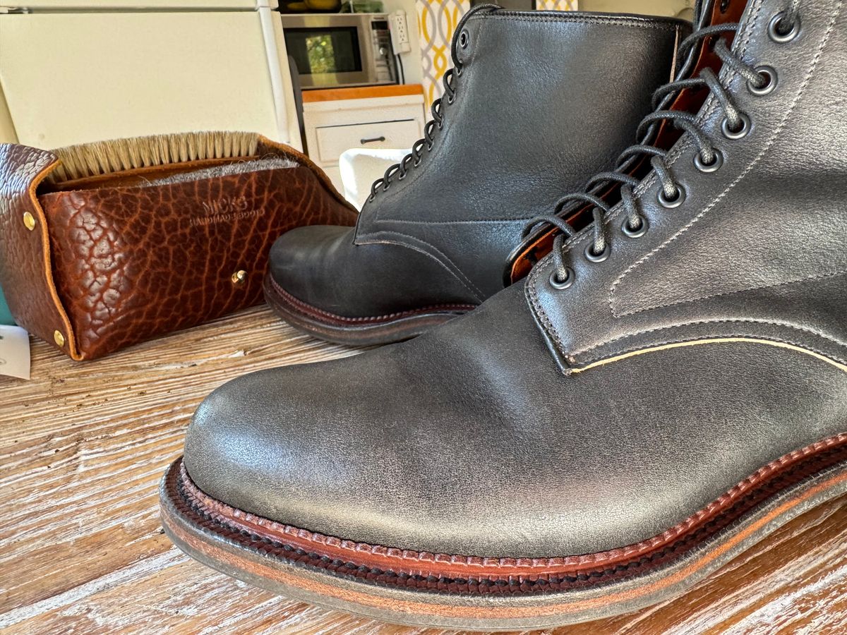 Photo by catchyname on October 6, 2024 of the Viberg Navvy Boot in Horween Black Washed Chromexcel & Washed Chromexcel.