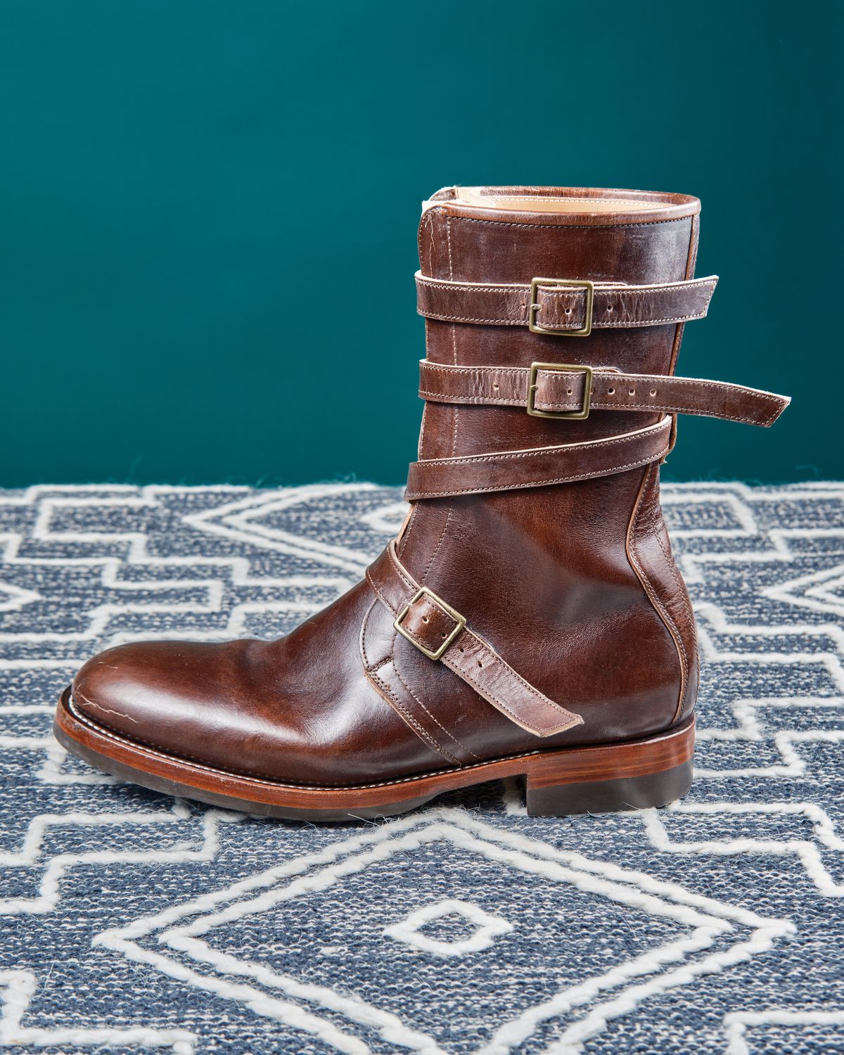 Photo by cliff.bar.nett on December 1, 2024 of the Briselblack The Hanker Tanker Boots in Maryam Thick Horsebutt Overdye brown.