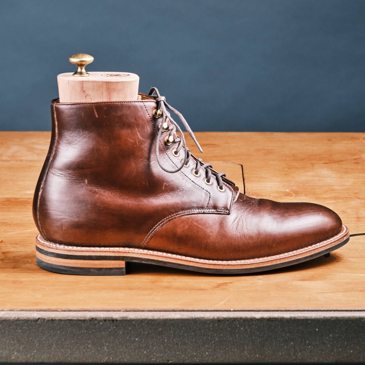 Photo by cliff.bar.nett on June 10, 2024 of the Grant Stone Edward Boot in Horween Walnut Chromexel.