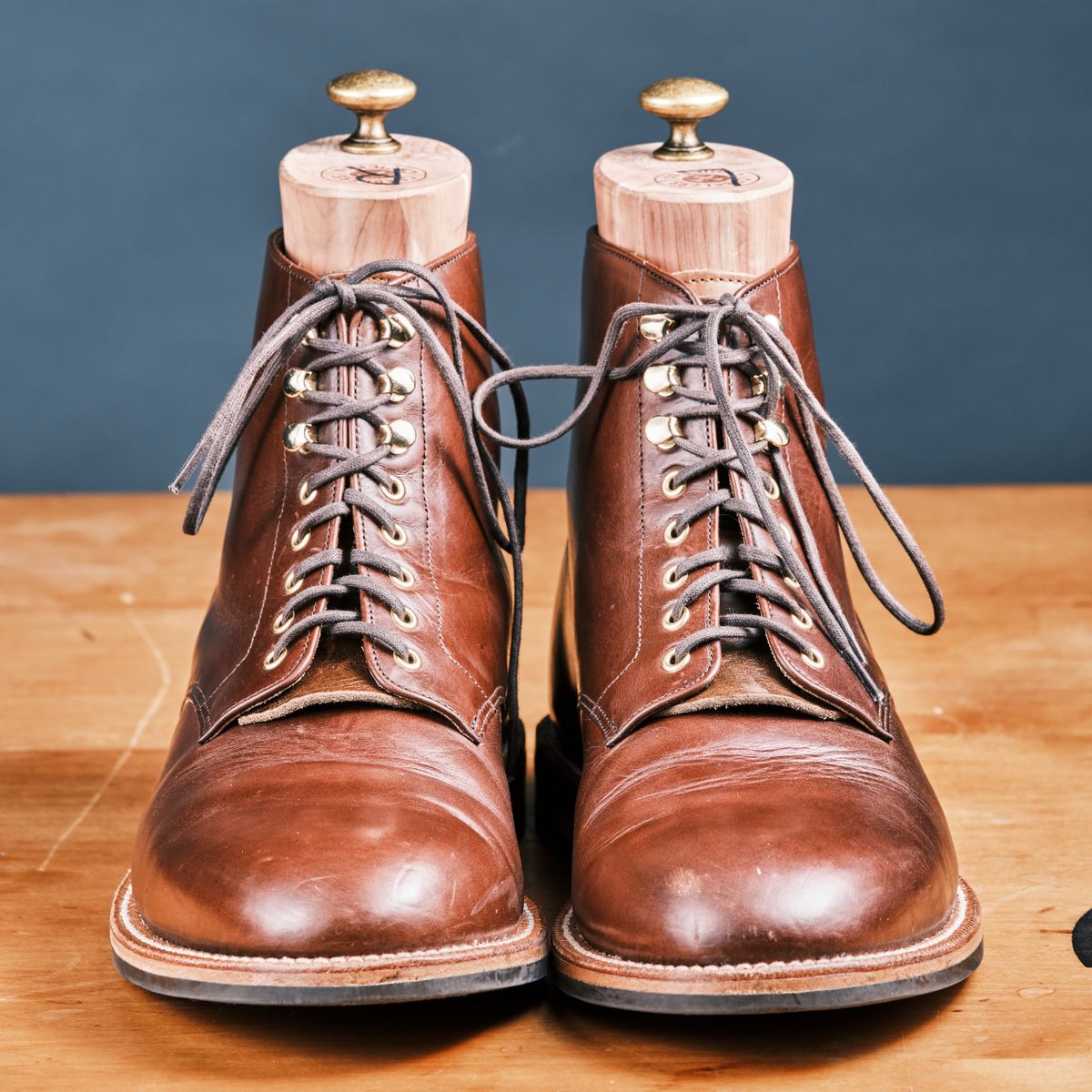 Photo by cliff.bar.nett on June 10, 2024 of the Grant Stone Edward Boot in Horween Walnut Chromexel.