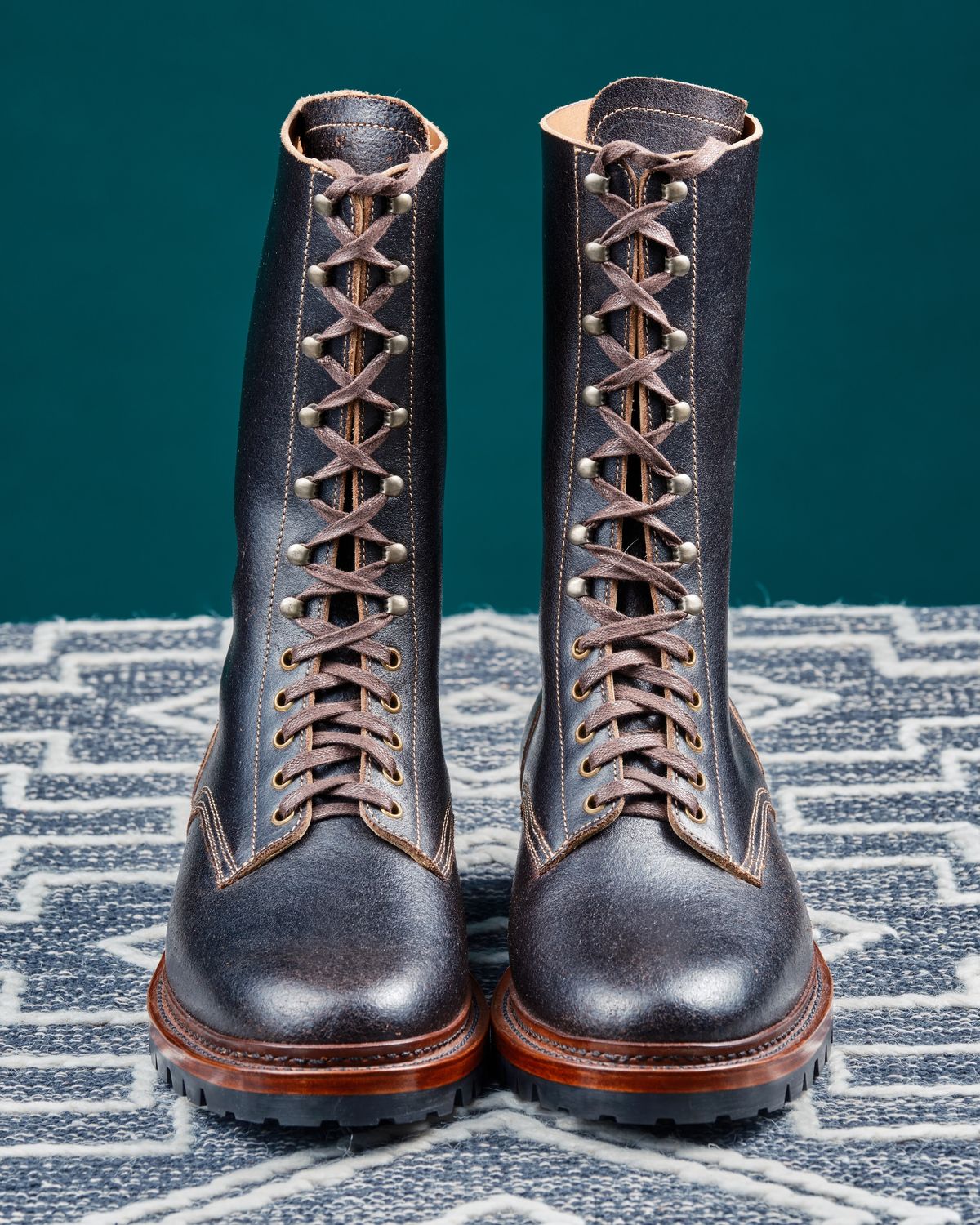 Photo by cliff.bar.nett on October 14, 2024 of the Sagara Boondocker in Horween Dark Brown Waxed Flesh.