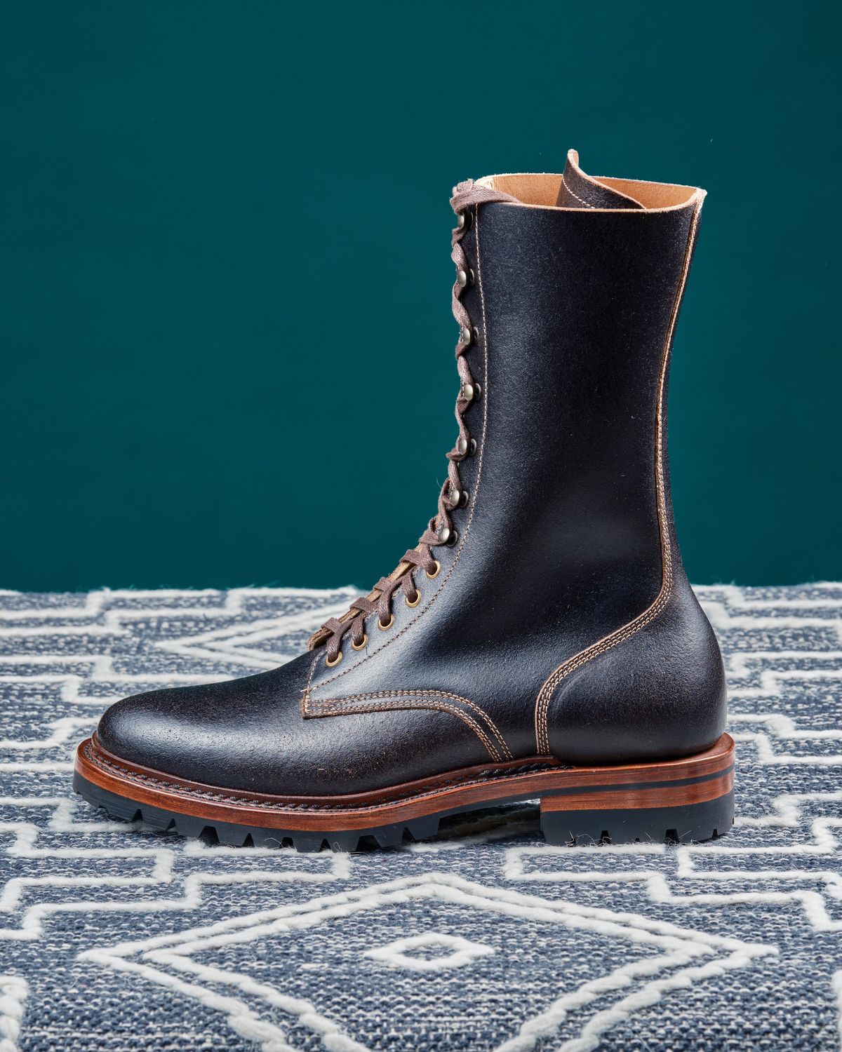 Photo by cliff.bar.nett on October 14, 2024 of the Sagara Boondocker in Horween Dark Brown Waxed Flesh.