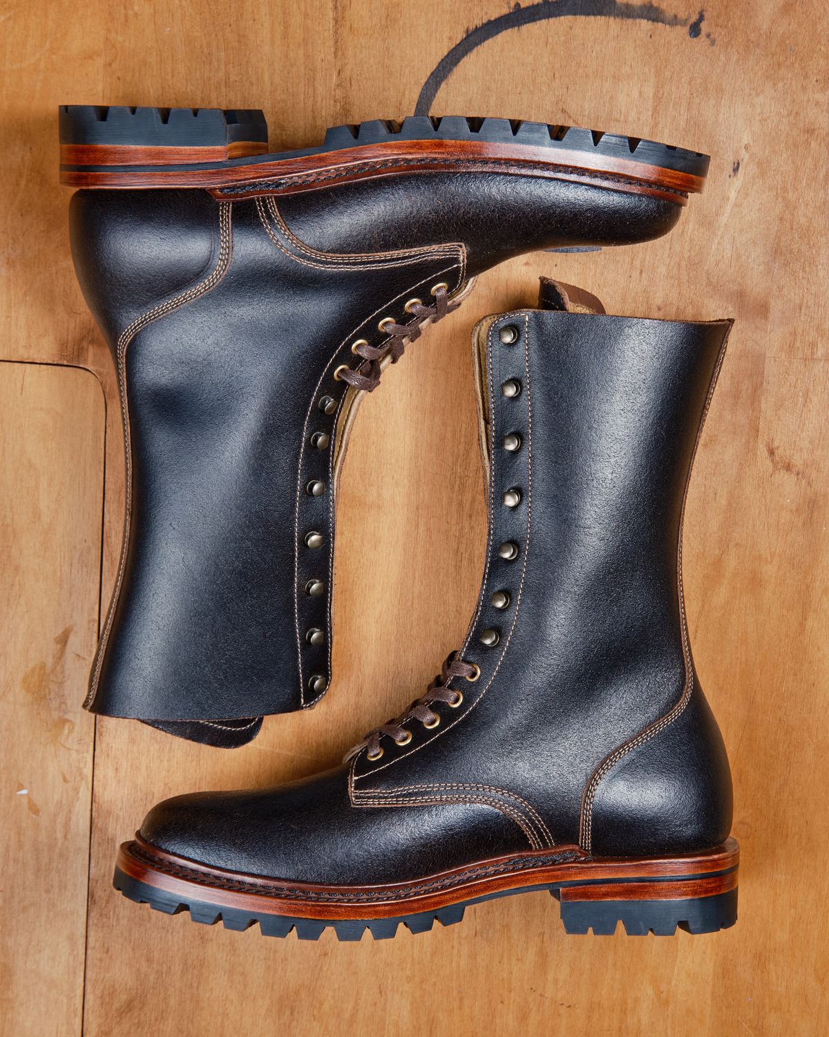 Photo by cliff.bar.nett on October 14, 2024 of the Sagara Boondocker in Horween Dark Brown Waxed Flesh.