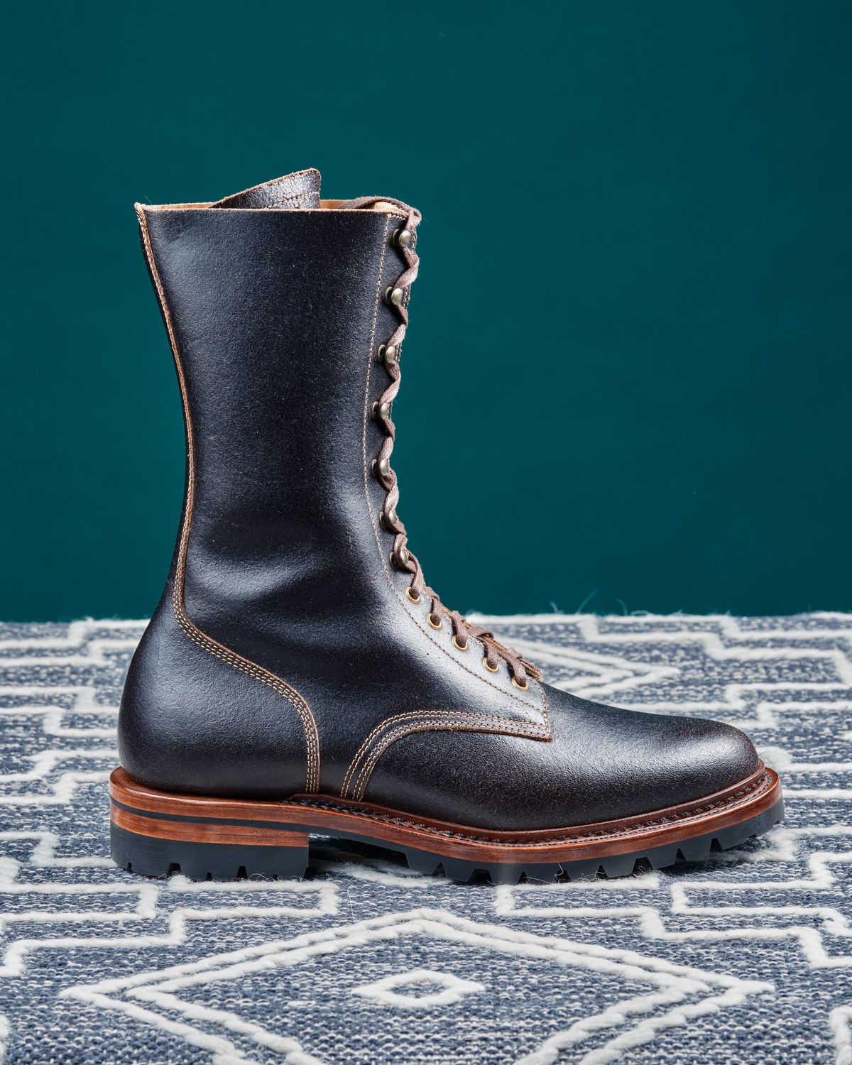 Photo by cliff.bar.nett on October 14, 2024 of the Sagara Boondocker in Horween Dark Brown Waxed Flesh.
