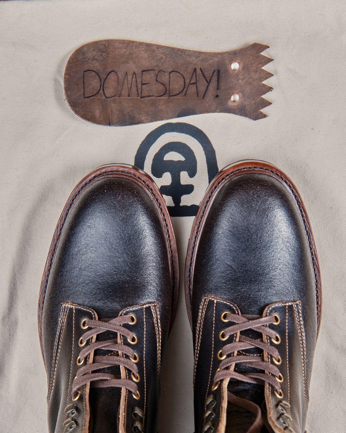 Photo by cliff.bar.nett on October 14, 2024 of the Sagara Boondocker in Horween Dark Brown Waxed Flesh.