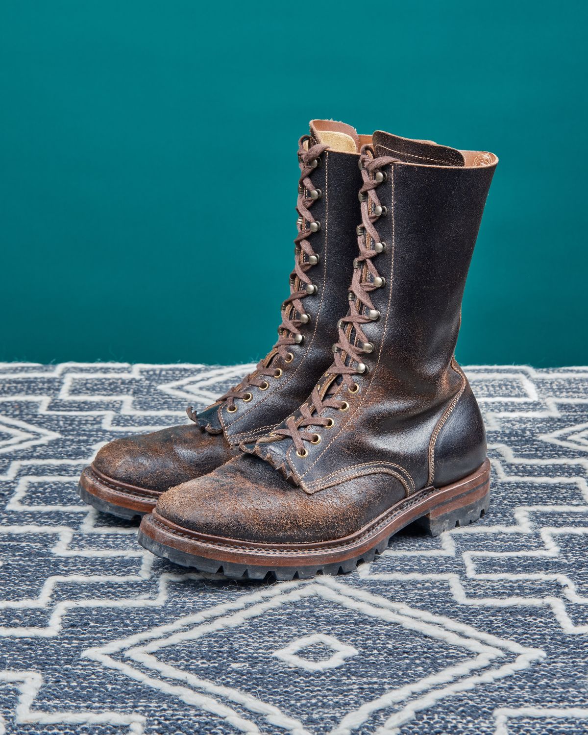 Photo by cliff.bar.nett on January 5, 2025 of the Sagara Boondocker in Horween Dark Brown Waxed Flesh.