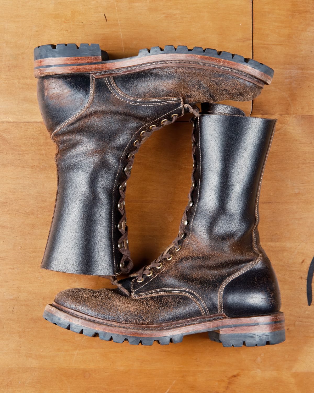 Photo by cliff.bar.nett on March 2, 2025 of the Sagara Boondocker in Horween Dark Brown Waxed Flesh.