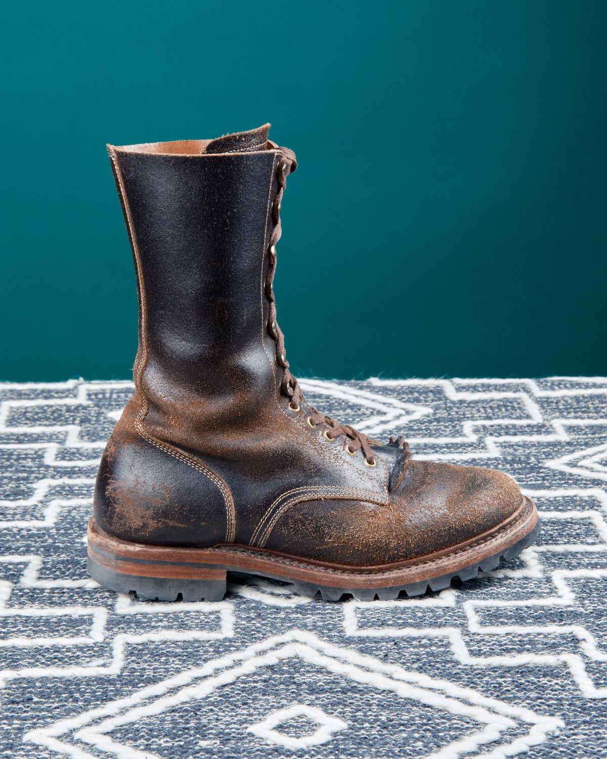 Photo by cliff.bar.nett on March 2, 2025 of the Sagara Boondocker in Horween Dark Brown Waxed Flesh.