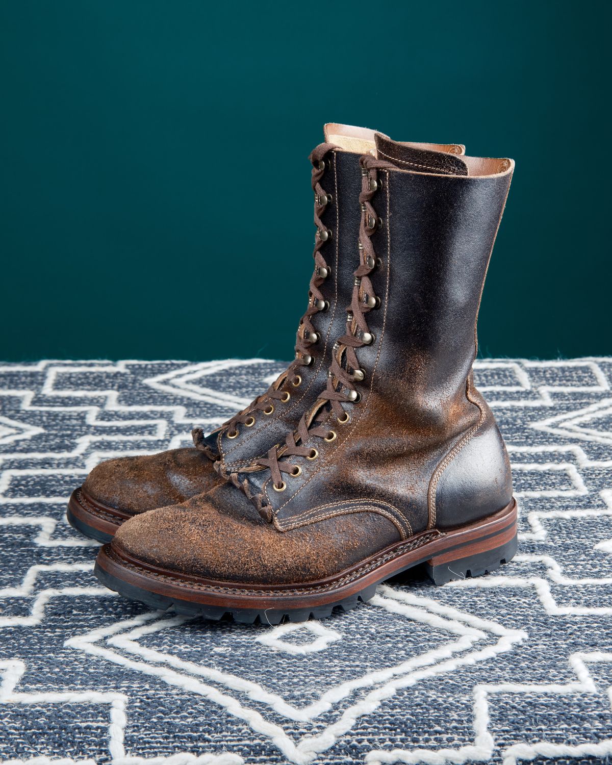 Photo by cliff.bar.nett on April 1, 2025 of the Sagara Boondocker in Horween Dark Brown Waxed Flesh.