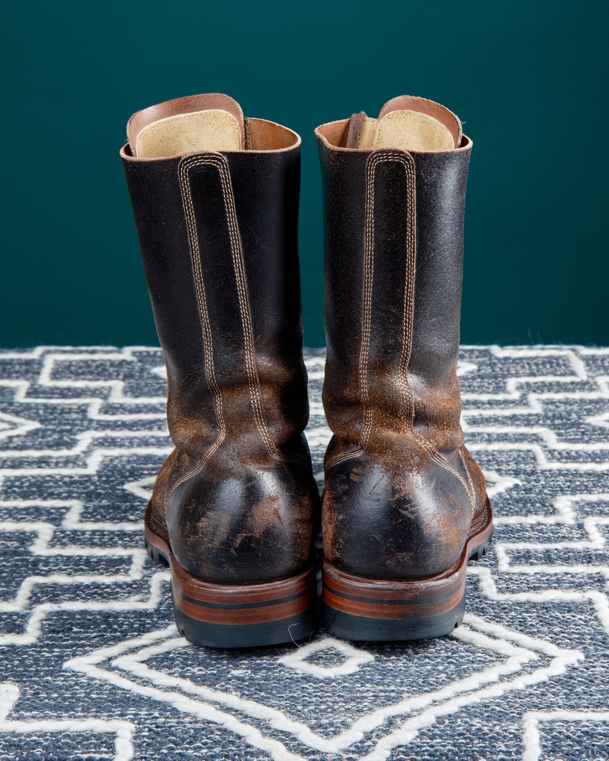 Photo by cliff.bar.nett on April 1, 2025 of the Sagara Boondocker in Horween Dark Brown Waxed Flesh.