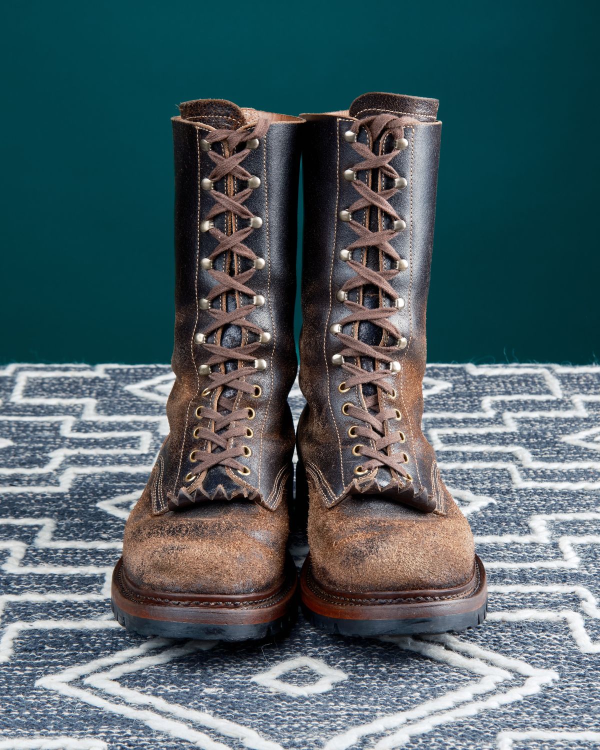 Photo by cliff.bar.nett on April 1, 2025 of the Sagara Boondocker in Horween Dark Brown Waxed Flesh.