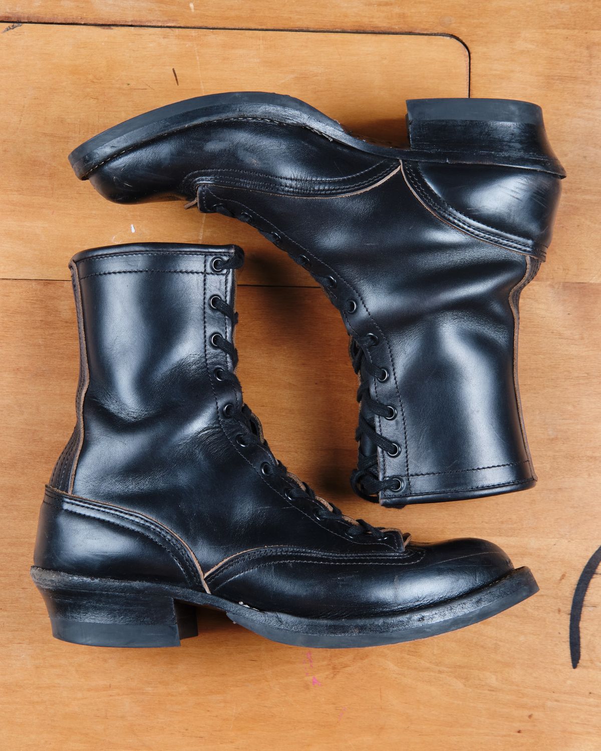 Photo by cliff.bar.nett on November 1, 2025 of the Nicks Lace to Toe Heritage in Horween Black Chromexcel.