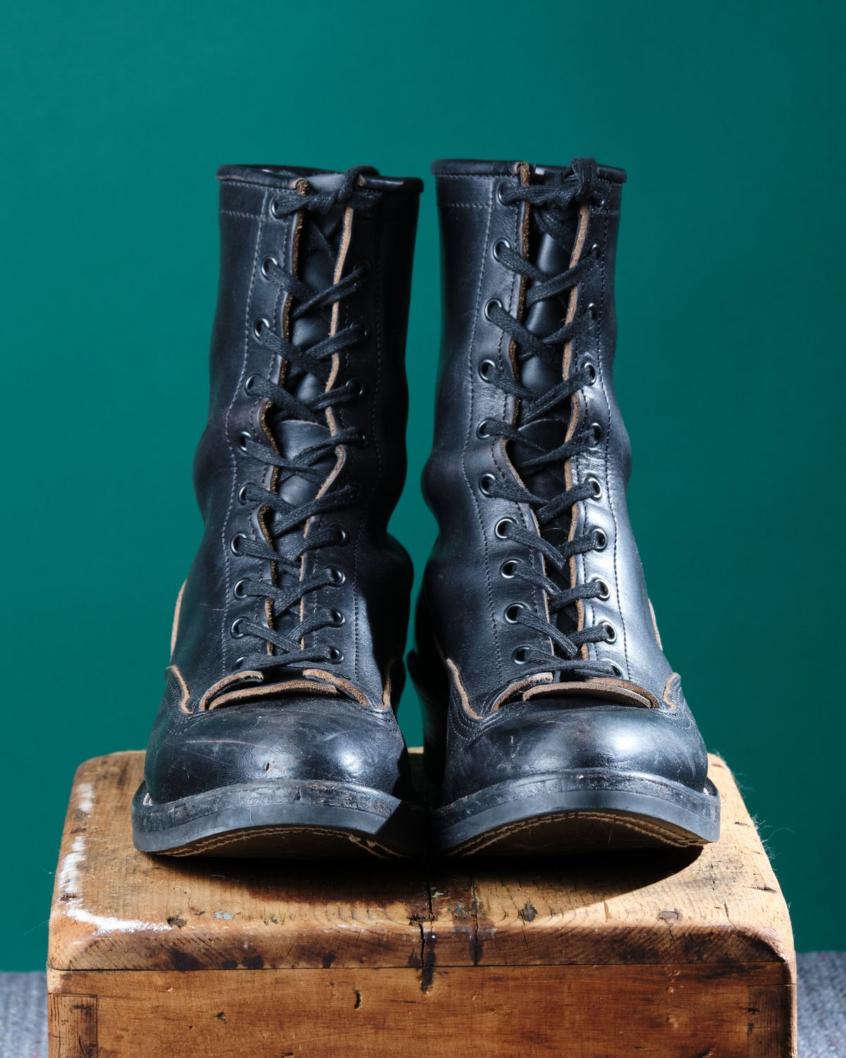 Photo by cliff.bar.nett on December 3, 2025 of the Nicks Lace to Toe Heritage in Horween Black Chromexcel.