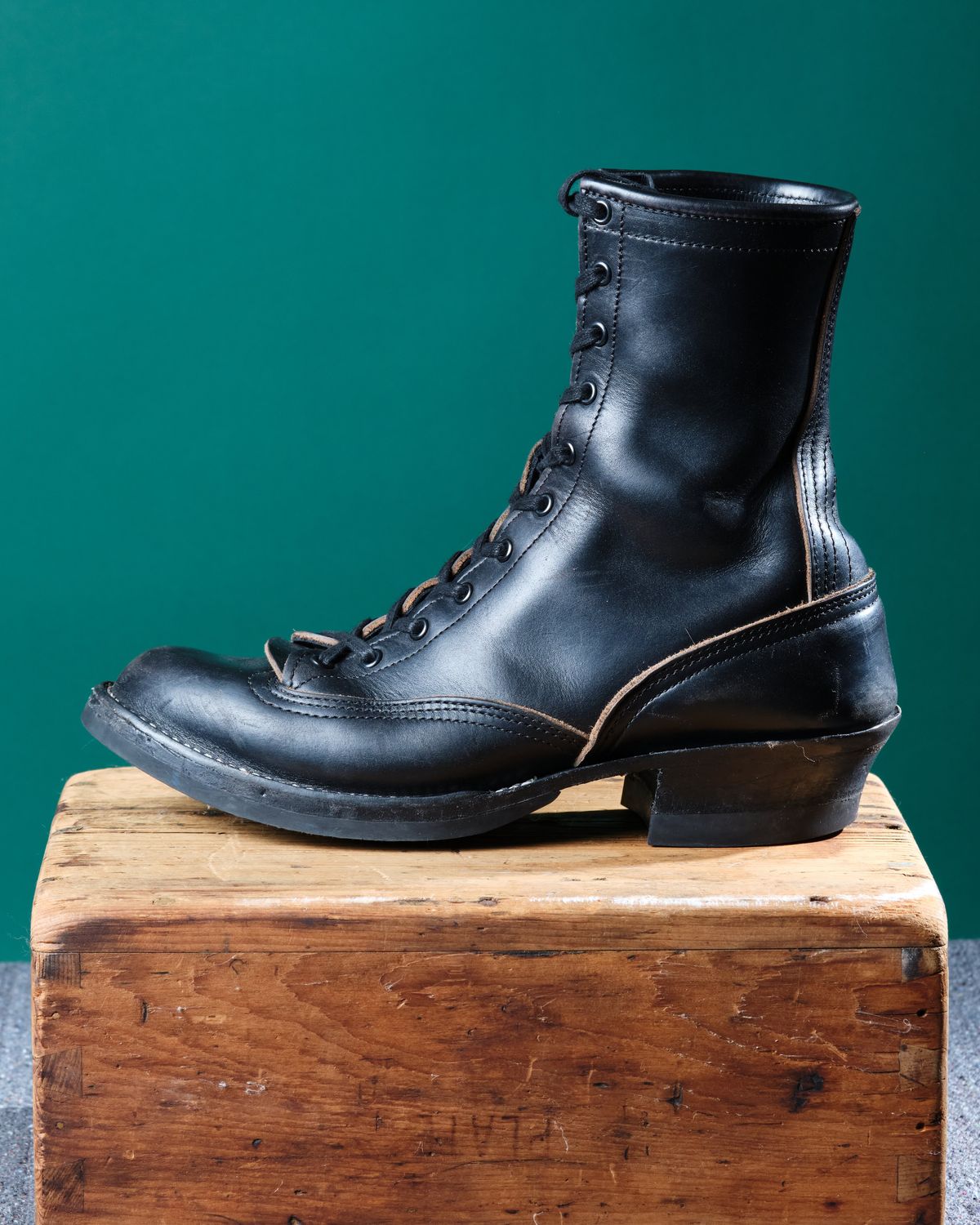 Photo by cliff.bar.nett on December 3, 2025 of the Nicks Lace to Toe Heritage in Horween Black Chromexcel.