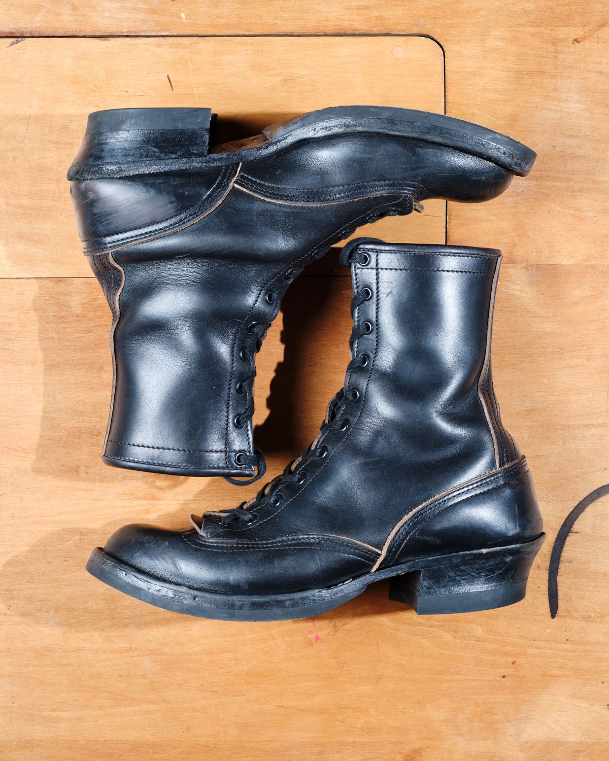 Photo by cliff.bar.nett on December 3, 2025 of the Nicks Lace to Toe Heritage in Horween Black Chromexcel.