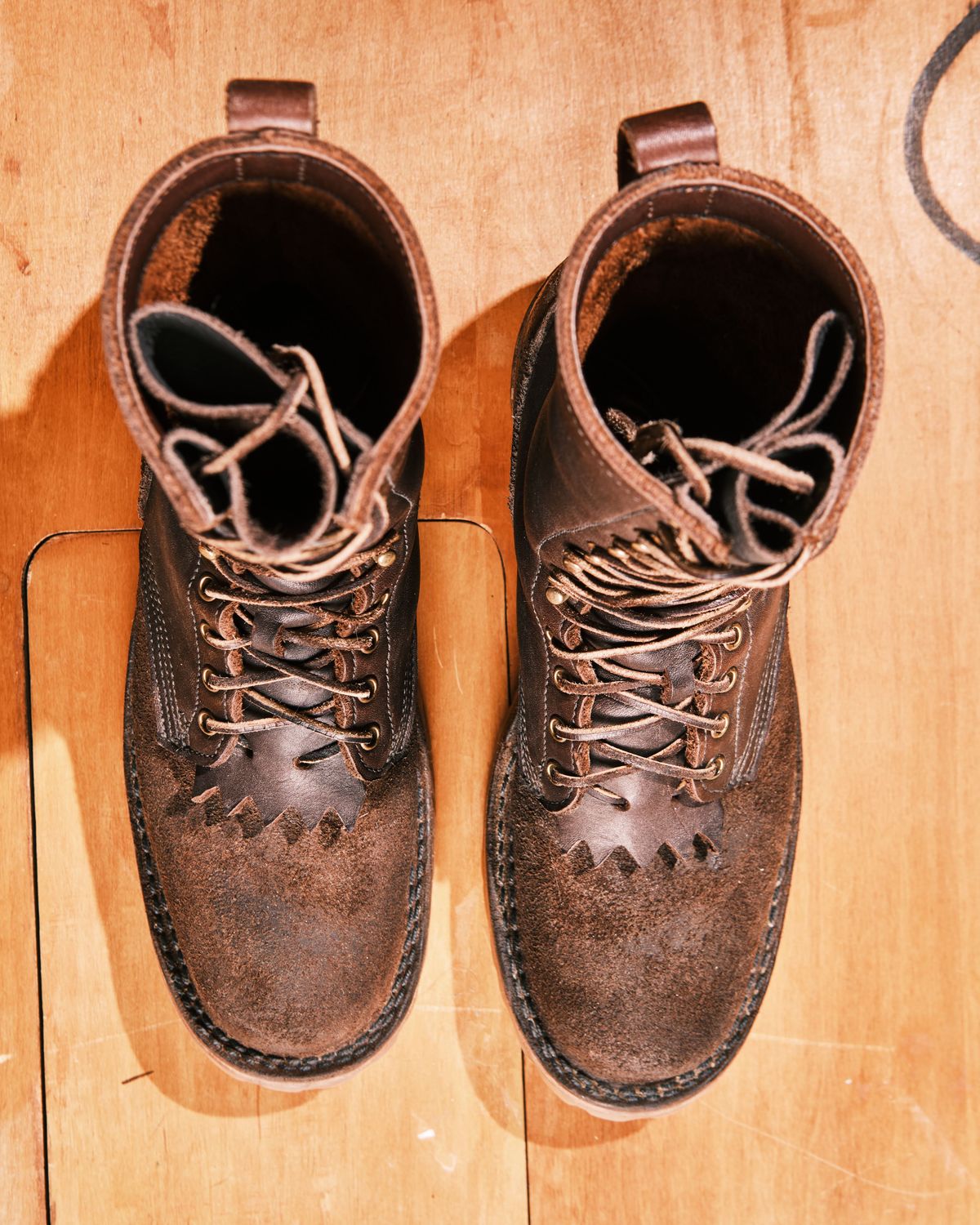 Photo by cliff.bar.nett on March 1, 2024 of the JK Boots Honey Fire Inlander in Seidel Brown Oil Tan.