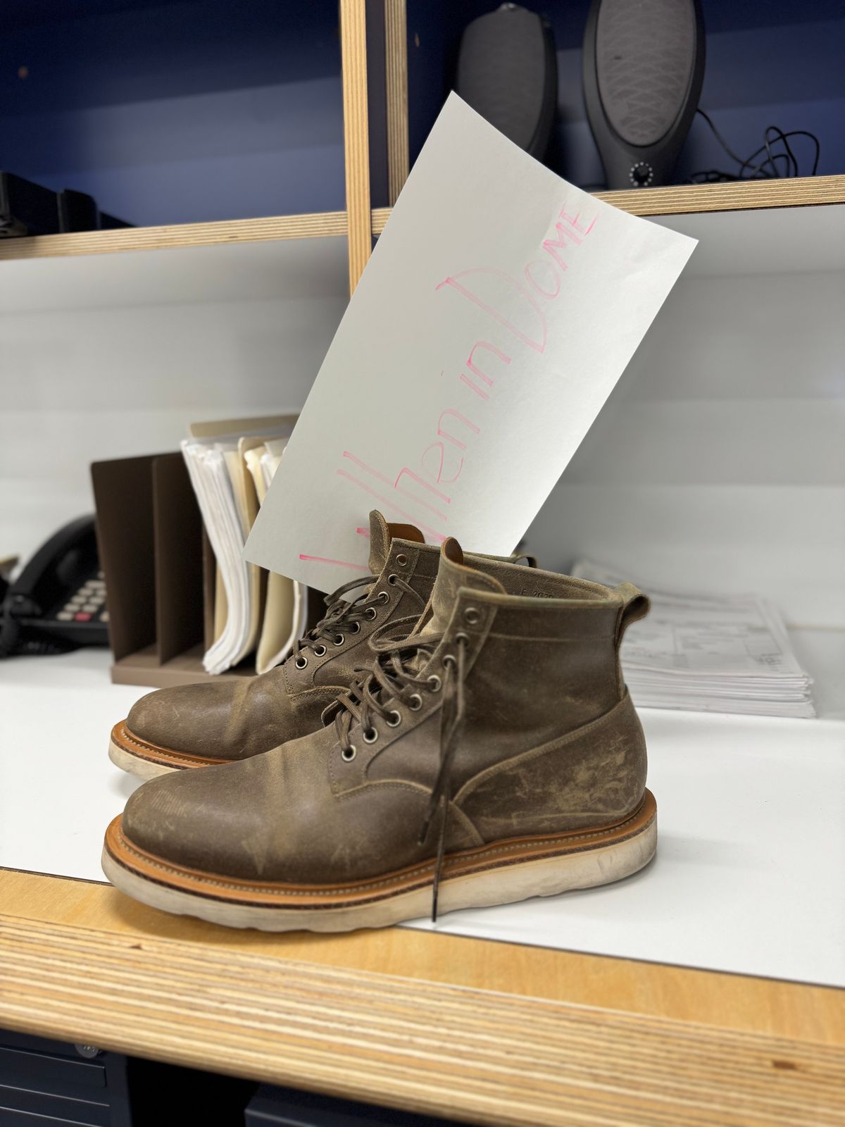 Photo by Armmmmm on November 5, 2024 of the Viberg Scout Boot in C.F. Stead Nature Waxy Commander.