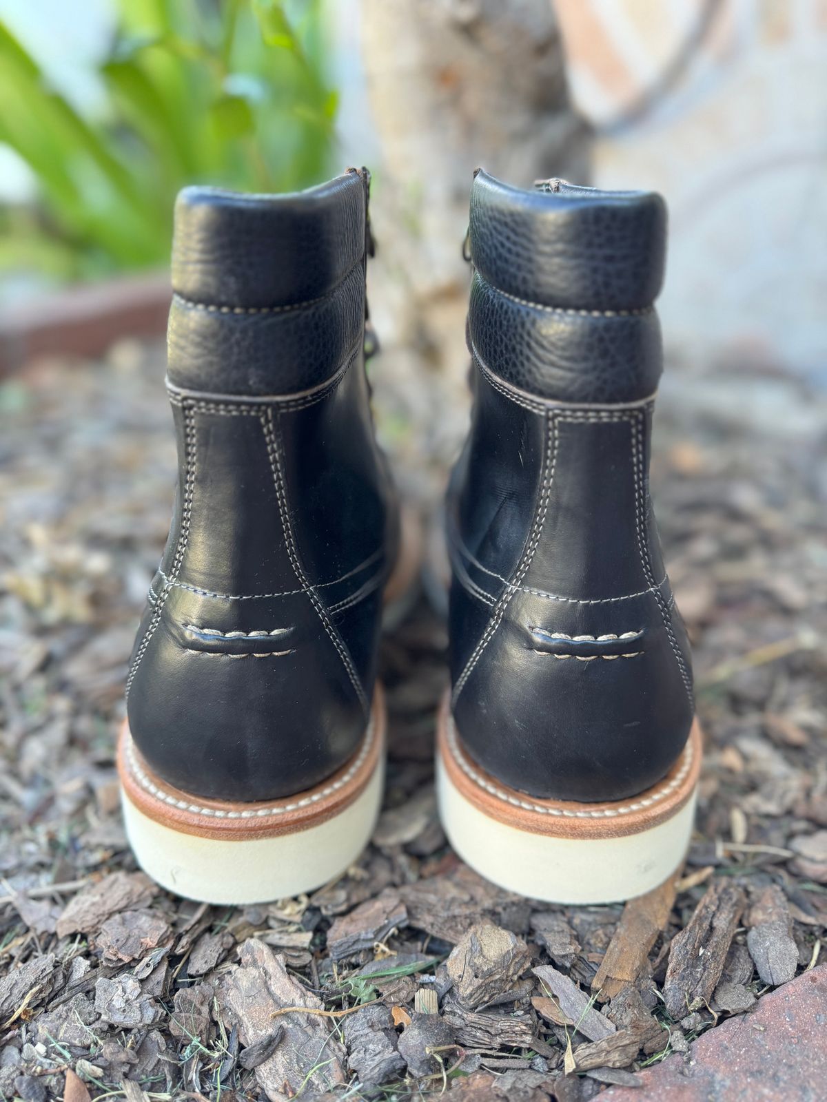 Photo by Armmmmm on October 5, 2025 of the Grant Stone Field Boot in Horween Black Chromexcel.