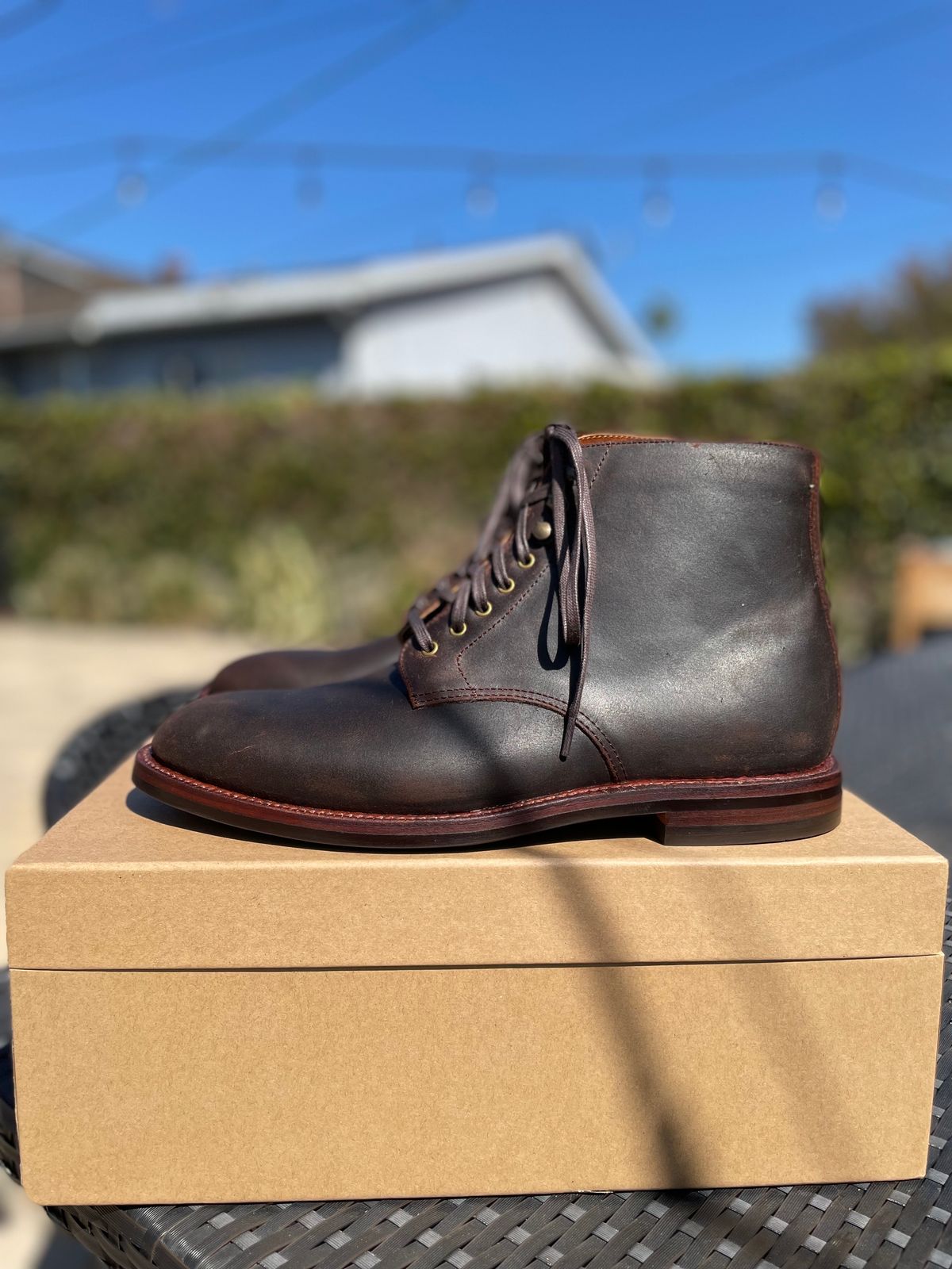 Photo by Armmmmm on October 1, 2022 of the Grant Stone Edward Boot in C.F. Stead Tobacco Waxy Commander Suede.