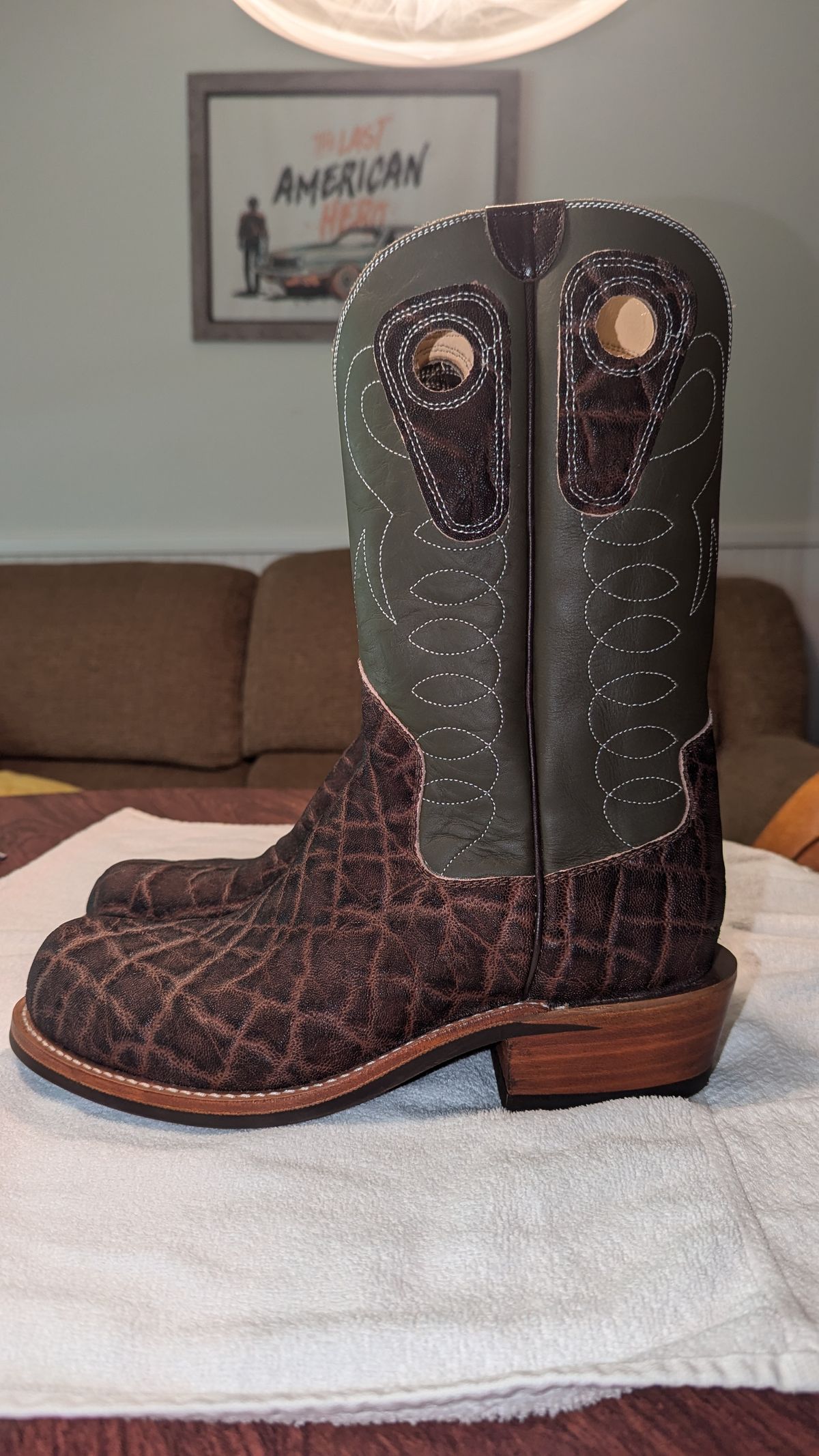 Photo by rotocheese on October 4, 2024 of the Beck Custom Cowboy Boots in Brown Elephant.