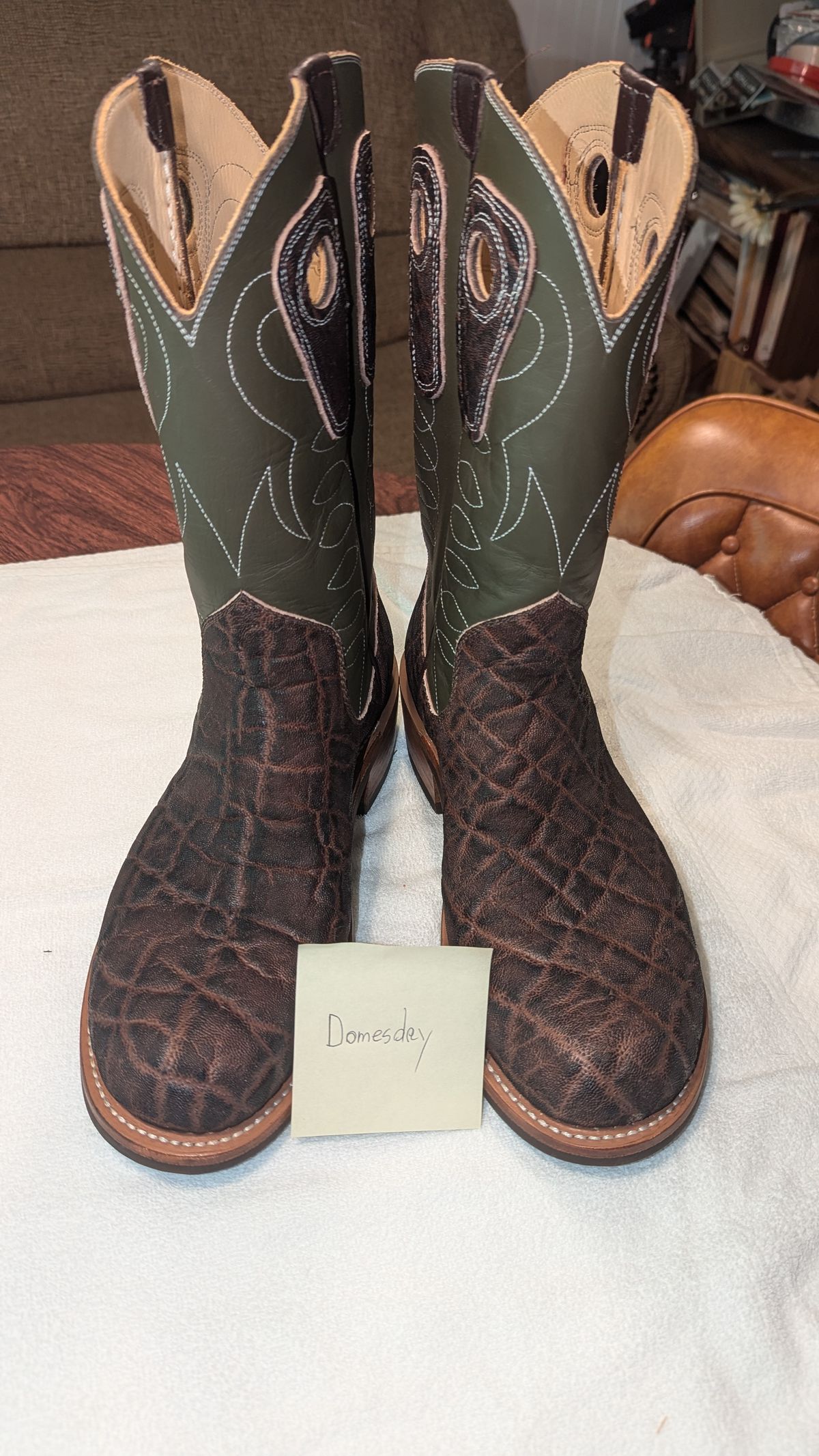 Photo by rotocheese on October 4, 2024 of the Beck Custom Cowboy Boots in Brown Elephant.