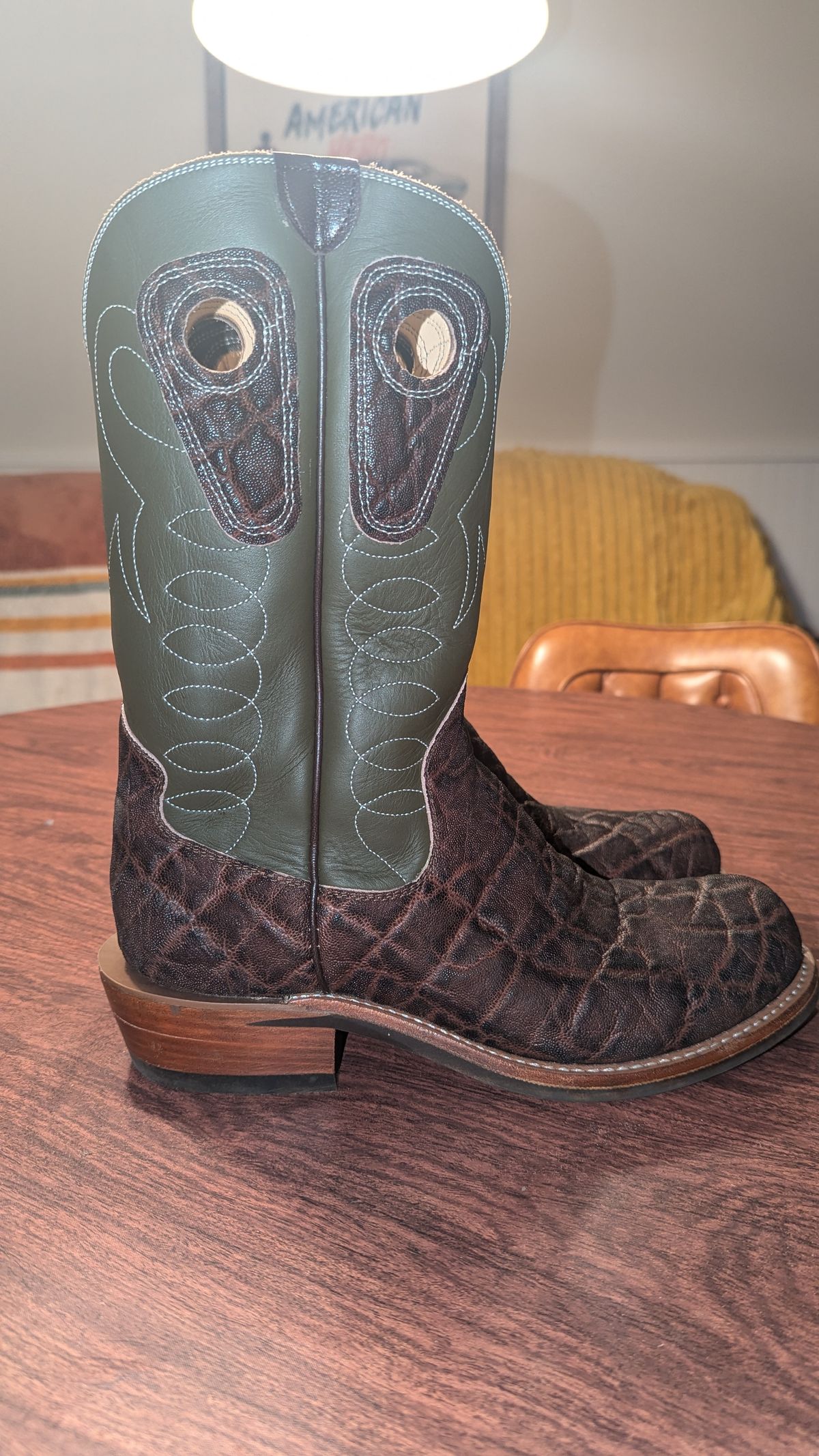 Photo by rotocheese on November 6, 2024 of the Beck Custom Cowboy Boots in Brown Elephant.