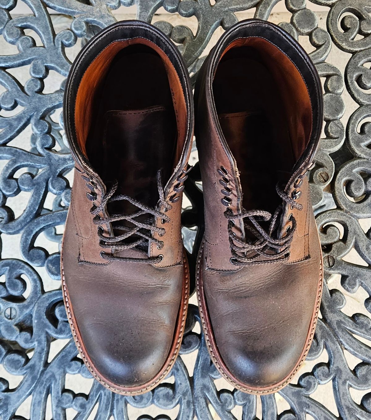 Photo by jj4483 on December 1, 2023 of the Alden Plain Toe Boot in Horween Tobacco Smooth Chamois.