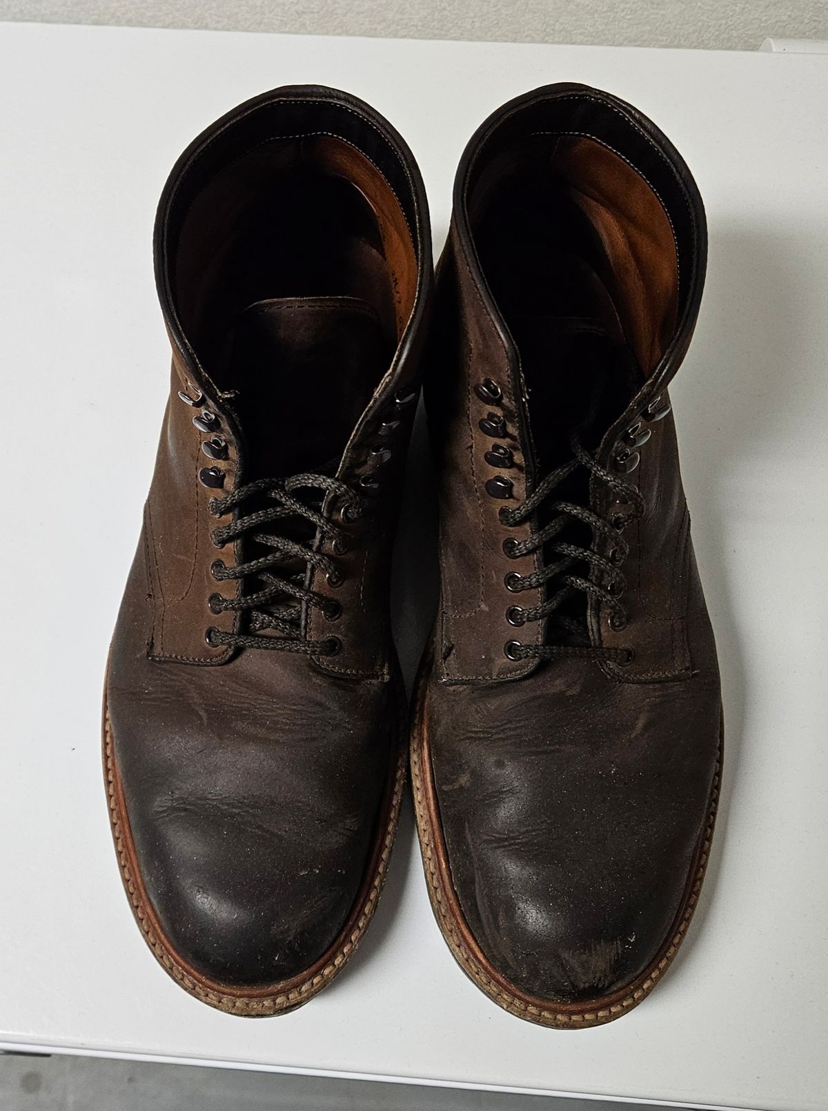 Photo by jj4483 on January 4, 2024 of the Alden Plain Toe Boot in Horween Tobacco Smooth Chamois.
