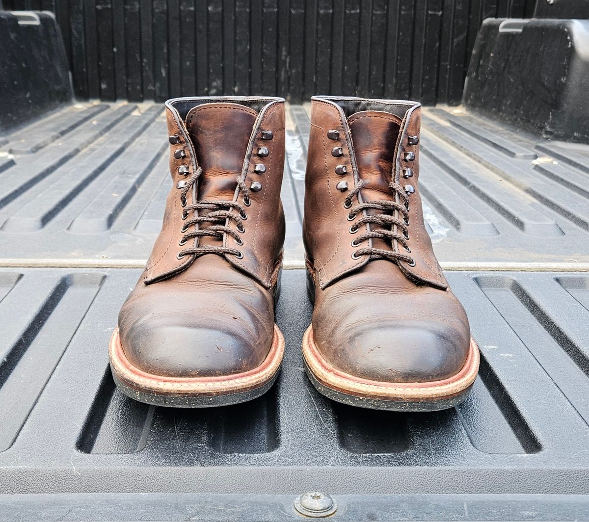 Photo by jj4483 on February 4, 2024 of the Alden Plain Toe Boot in Horween Tobacco Smooth Chamois.