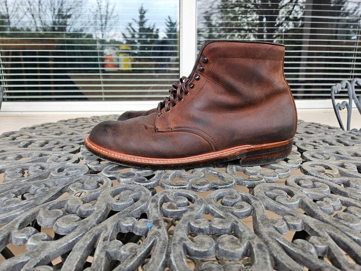 Photo by jj4483 on April 1, 2024 of the Alden Plain Toe Boot in Horween Tobacco Smooth Chamois.