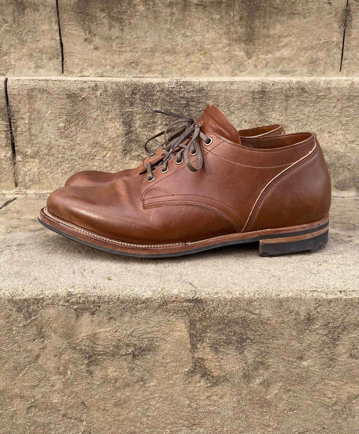 Photo by titletowngoods on December 2, 2022 of the Viberg 145 Oxford in Horween Natural Essex Workshoe Butt.