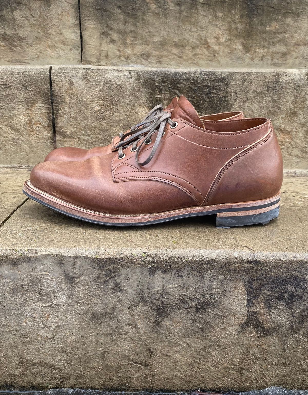 Photo by titletowngoods on January 2, 2023 of the Viberg 145 Oxford in Horween Natural Essex Workshoe Butt.