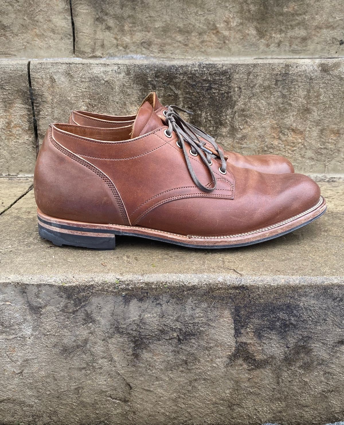 Photo by titletowngoods on January 2, 2023 of the Viberg 145 Oxford in Horween Natural Essex Workshoe Butt.