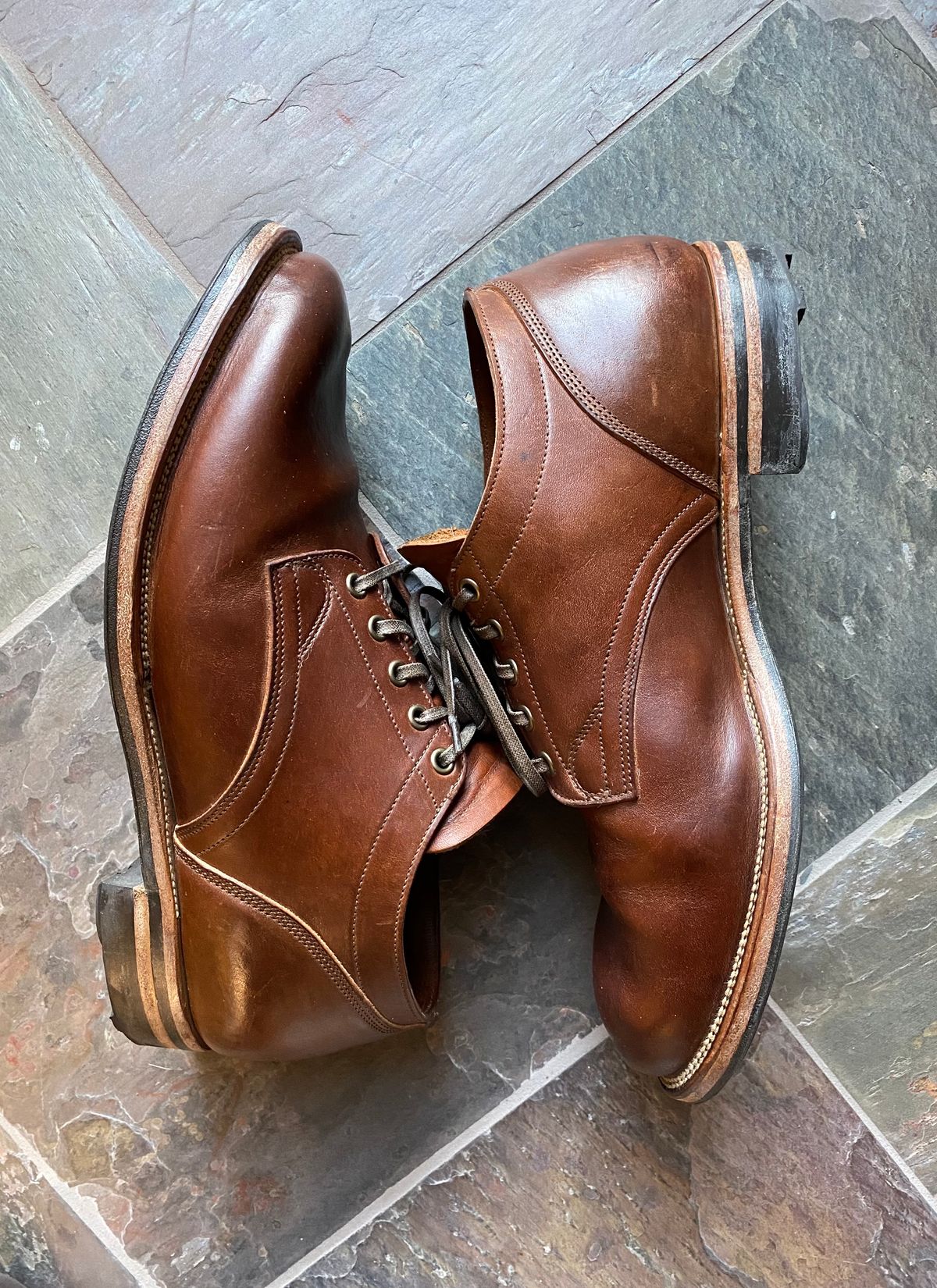 Photo by titletowngoods on March 3, 2023 of the Viberg 145 Oxford in Horween Natural Essex Workshoe Butt.