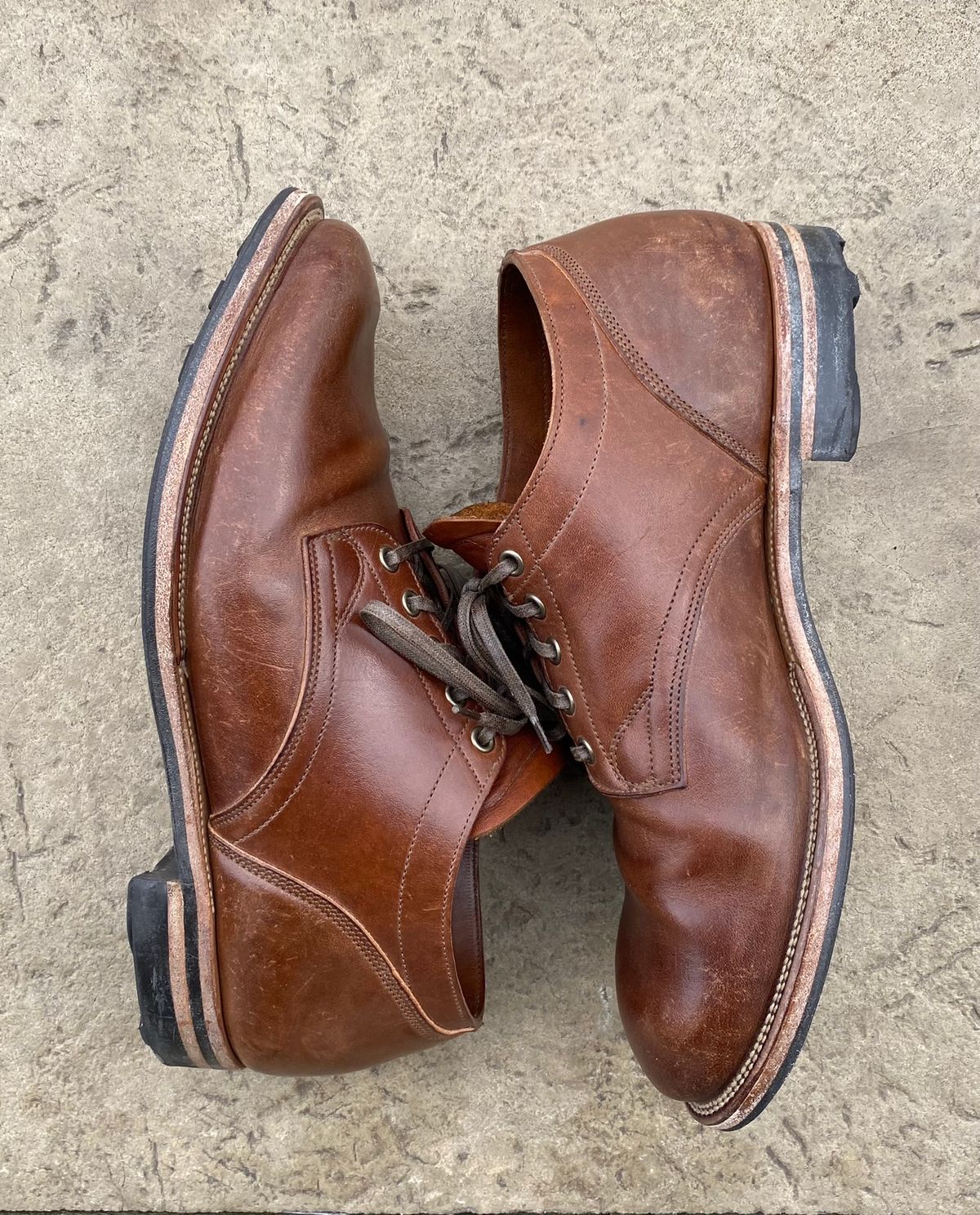 Photo by titletowngoods on April 3, 2023 of the Viberg 145 Oxford in Horween Natural Essex Workshoe Butt.