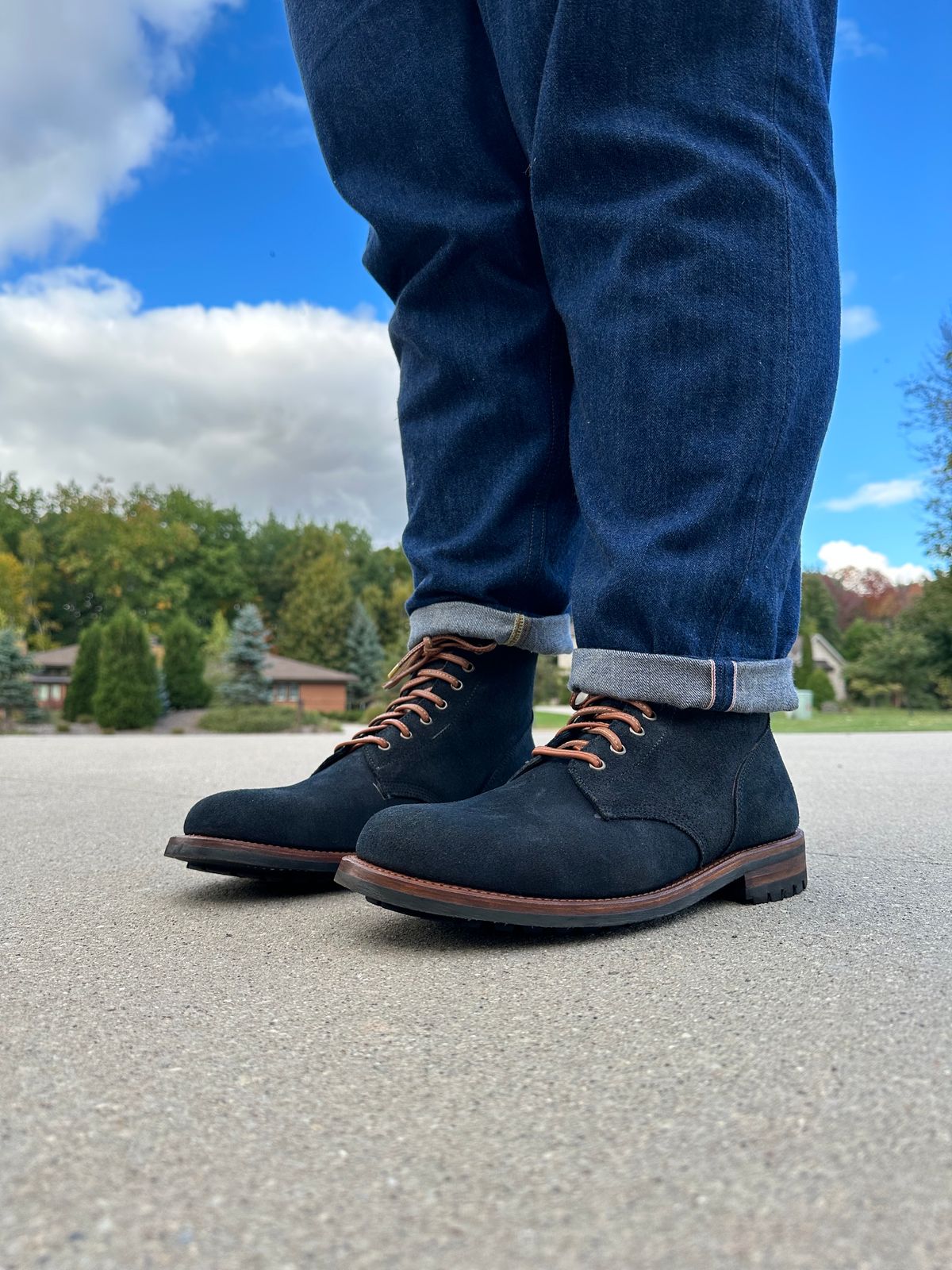 Photo by titletowngoods on October 1, 2023 of the Oak Street Bootmakers Field Boot in Horween Natural Indigo Chromexcel Roughout.
