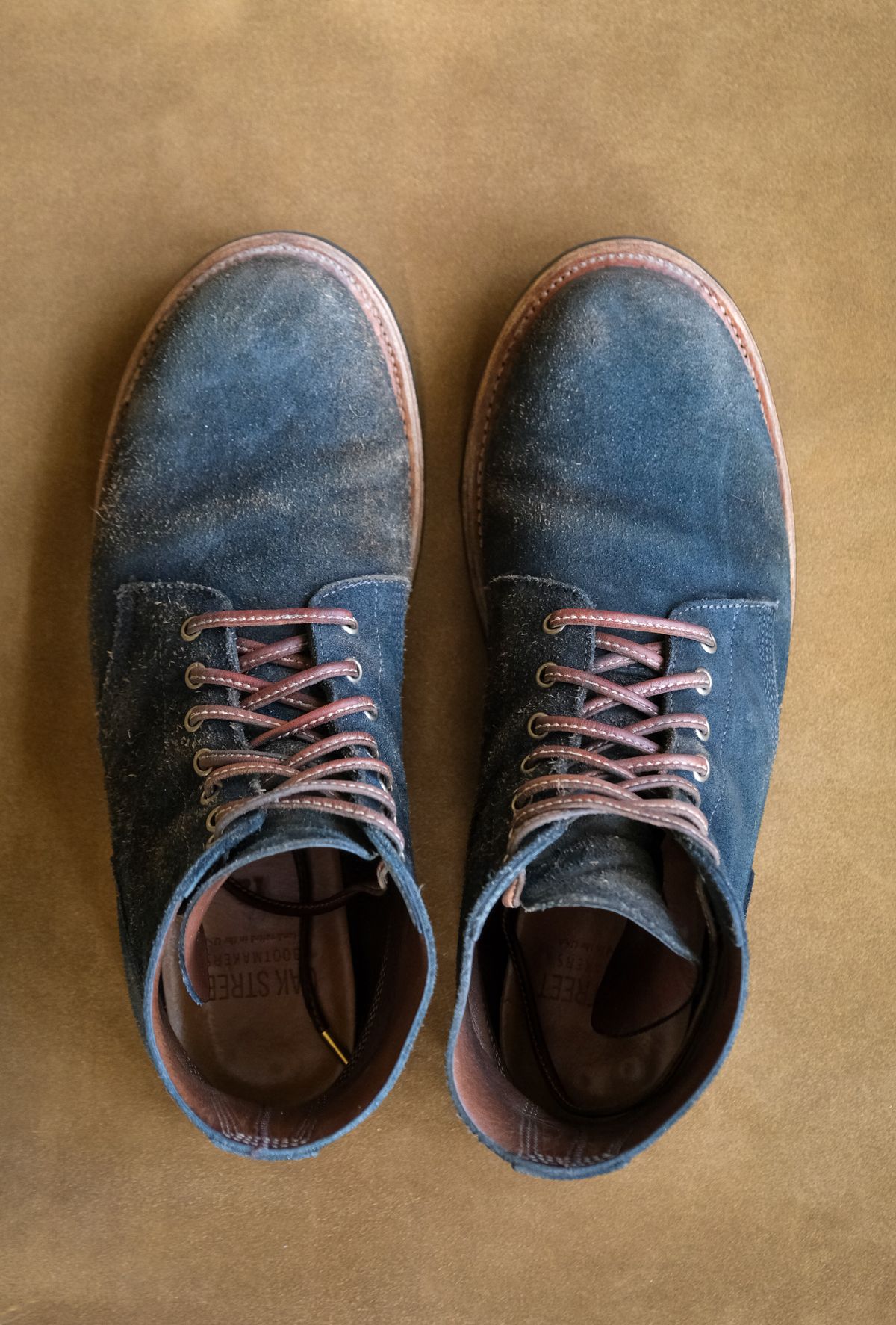 Photo by titletowngoods on April 4, 2024 of the Oak Street Bootmakers Field Boot in Horween Natural Indigo Chromexcel Roughout.