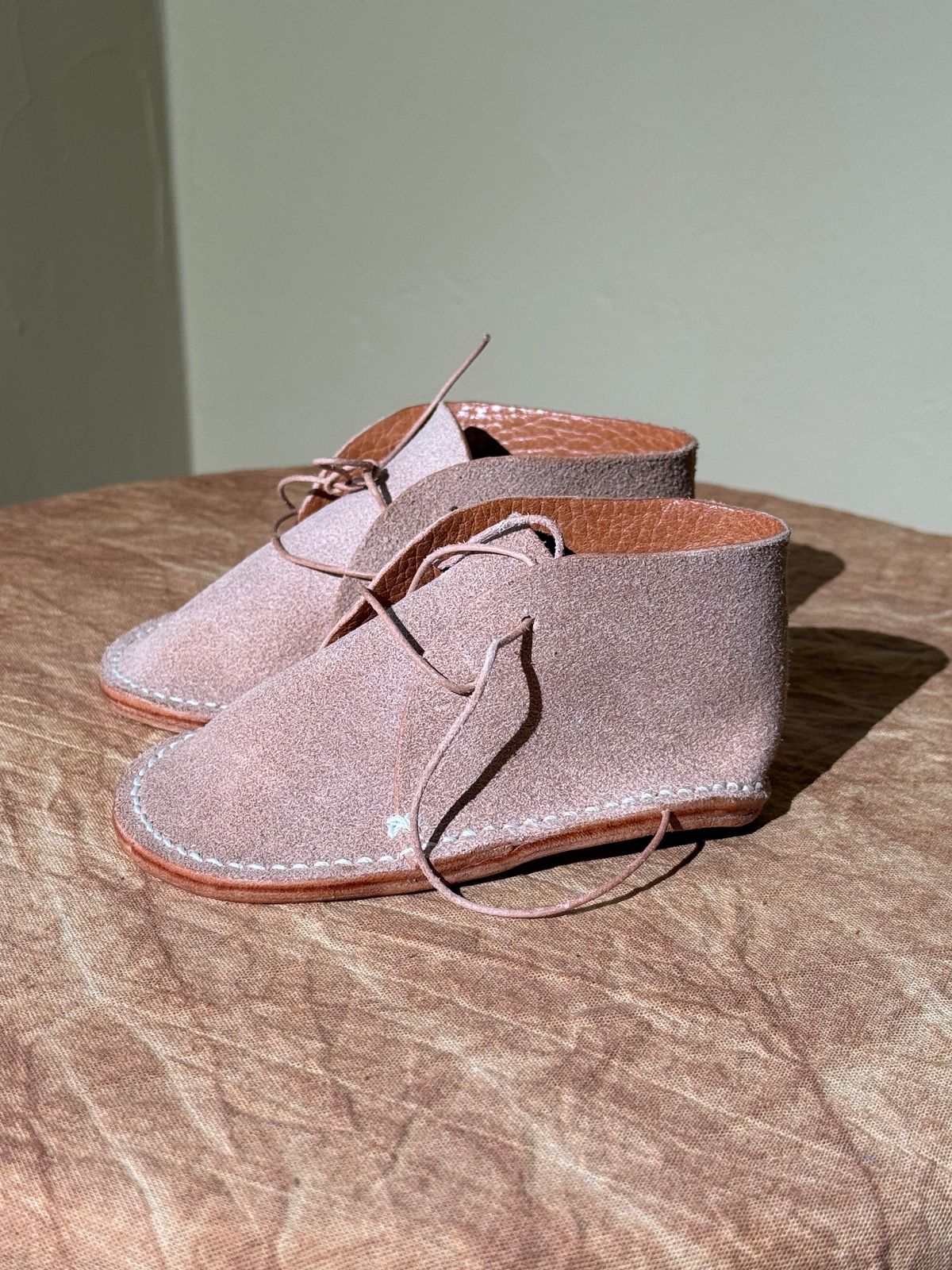 Photo by titletowngoods on January 5, 2026 of the Titletown Goods Chukka in Wickett & Craig Russet Milled Traditional Harness.