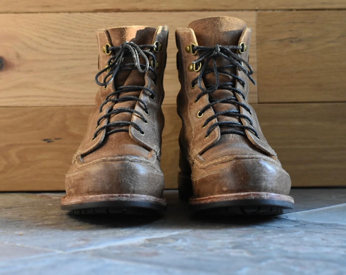 Photo by titletowngoods on March 3, 2023 of the Grant Stone Field Boot in C.F. Stead Natural Waxy Commander Suede.