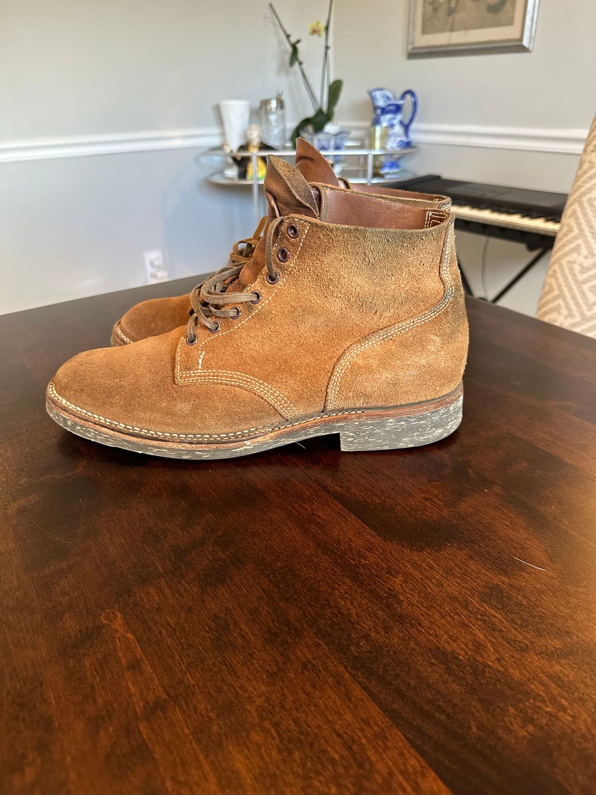 Photo by ferf on April 5, 2024 of the Viberg Boondocker in Horween Brown Chromexcel Roughout.
