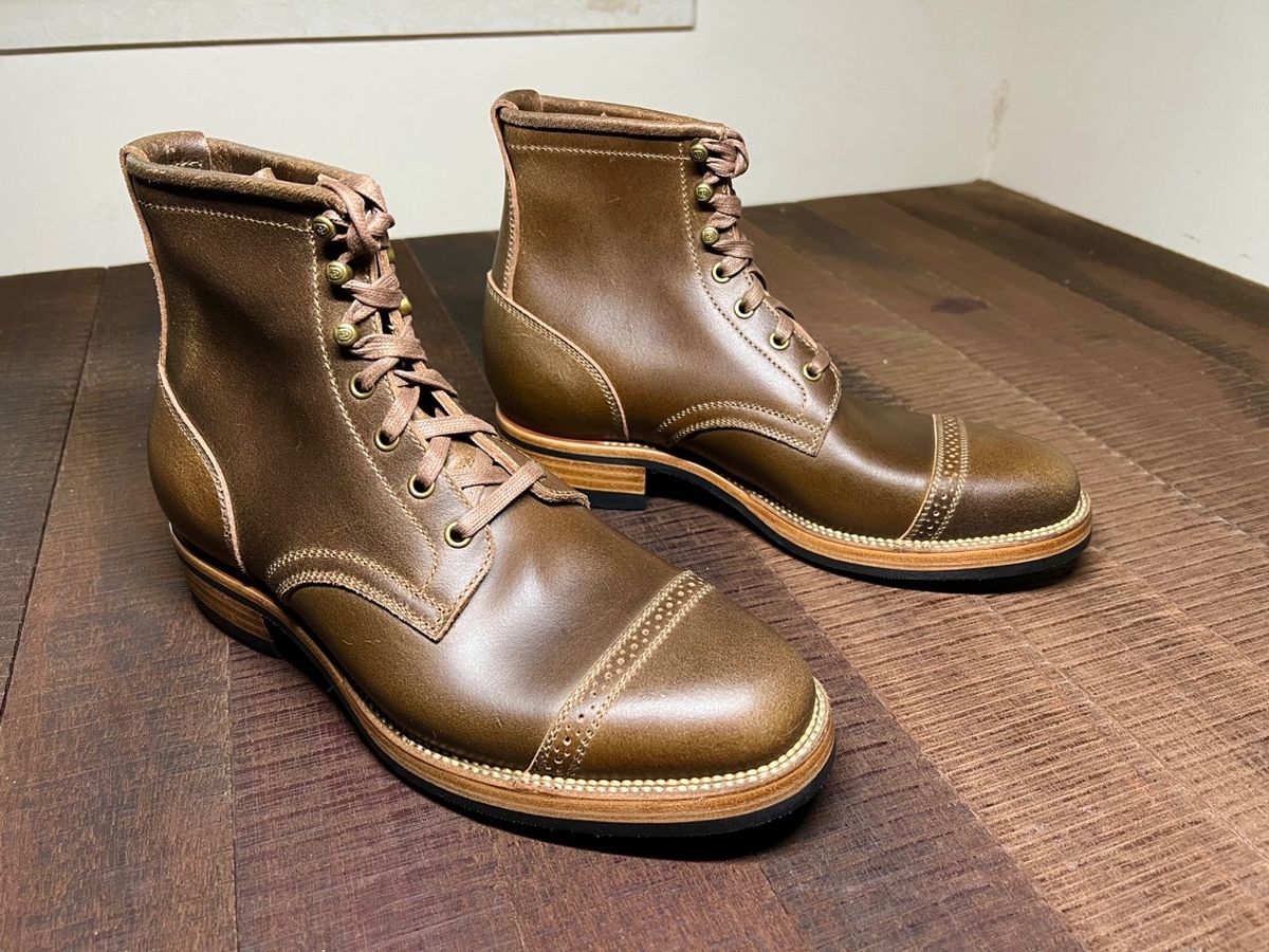 Photo by ferf on May 29, 2023 of the Flame Panda Service Boot in Horween Olive Waxed Flesh.