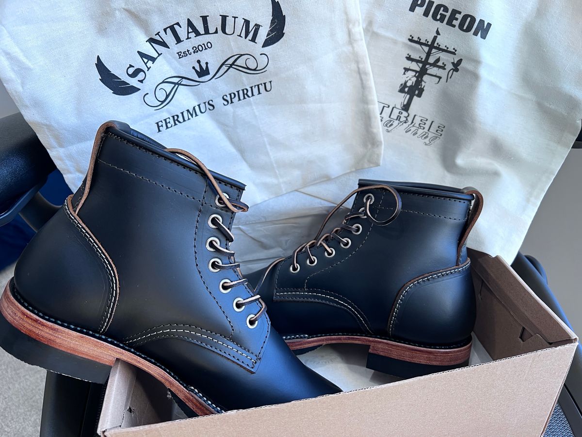 Photo by Rameshpondhe on October 3, 2023 of the Santalum x PTC The Klondike Service Boot in S.B. Foot Black Klondike.
