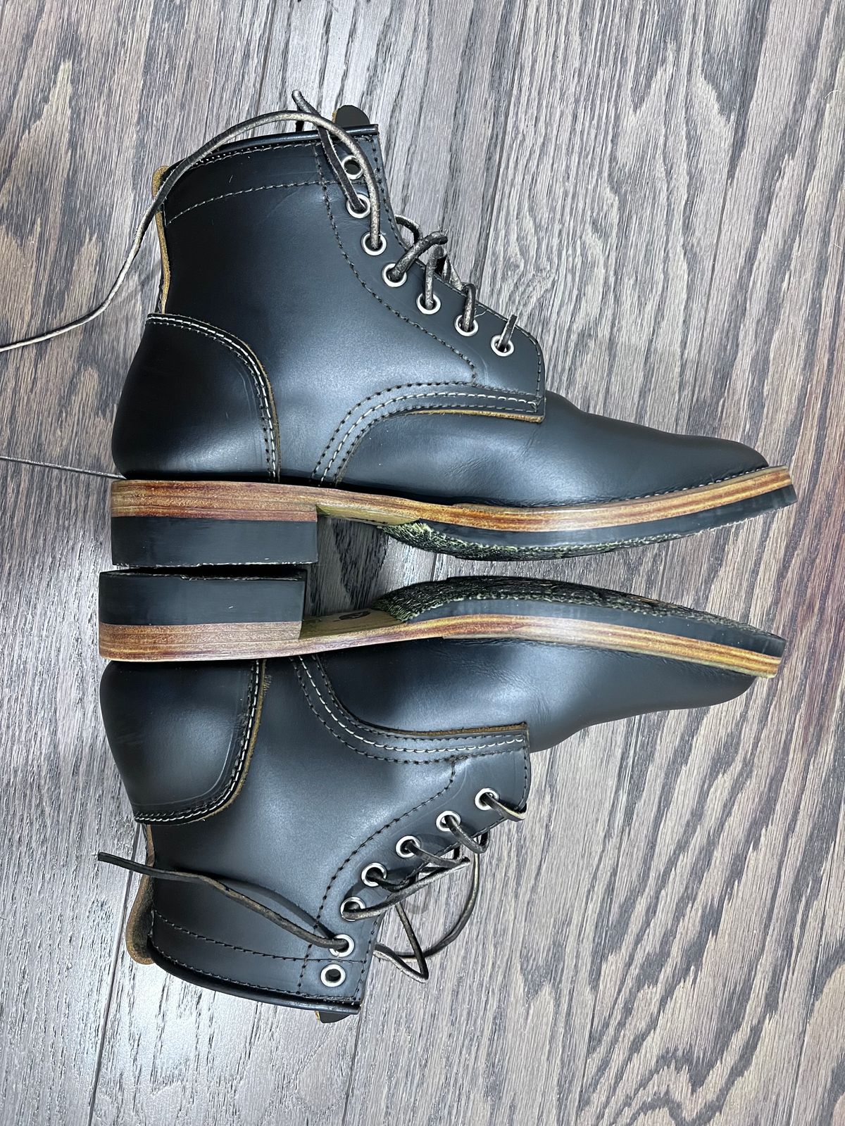 Photo by Rameshpondhe on November 2, 2023 of the Santalum x PTC The Klondike Service Boot in S.B. Foot Black Klondike.